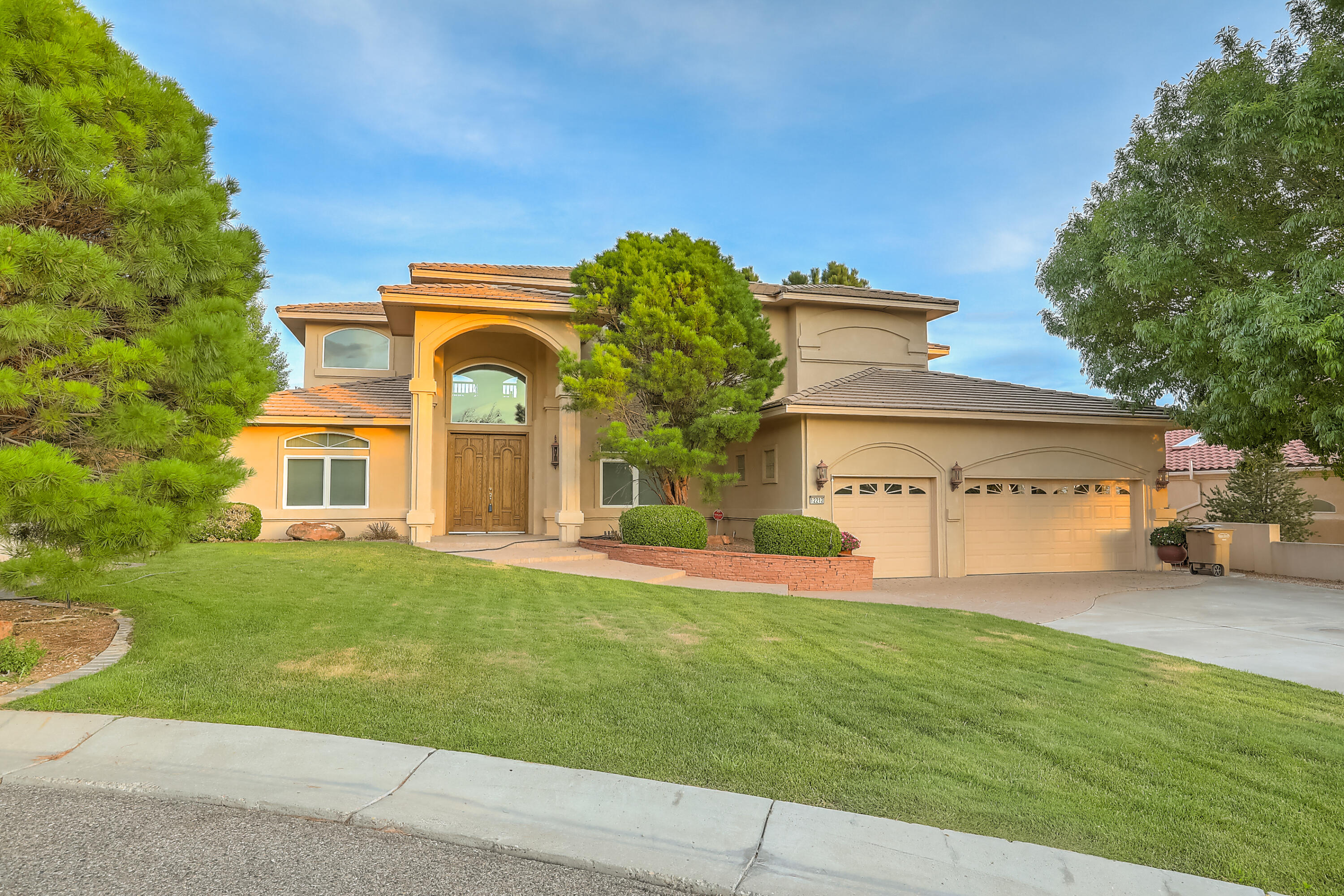 12212 Camelot Place NE, Albuquerque, NM 87122