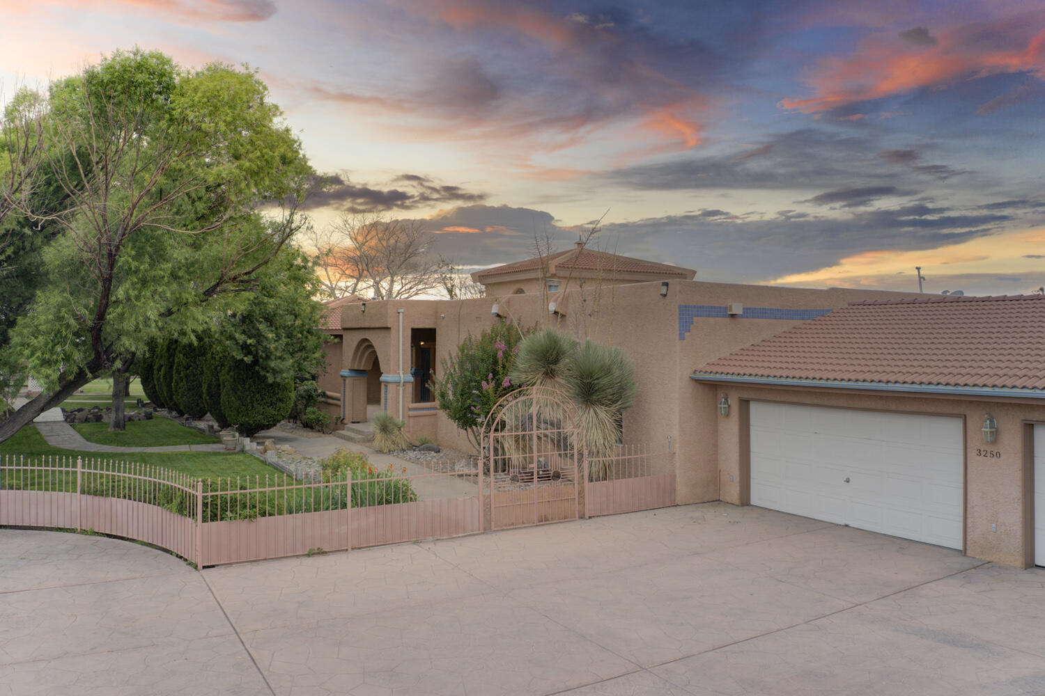 3250 Rio Bravo Boulevard SW, Albuquerque, NM 87105