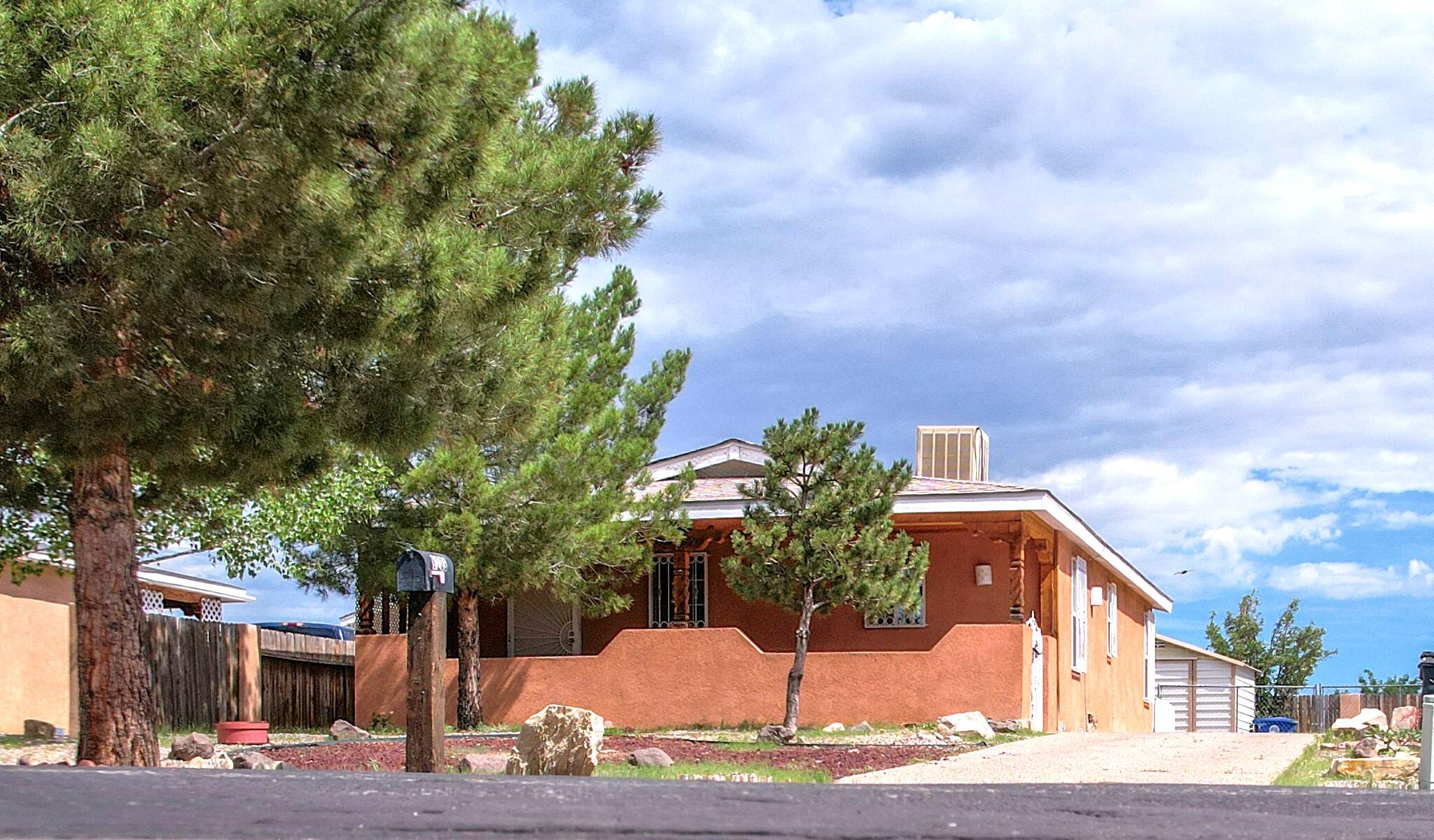 8209 Dunhill Avenue SW, Albuquerque, NM 87121