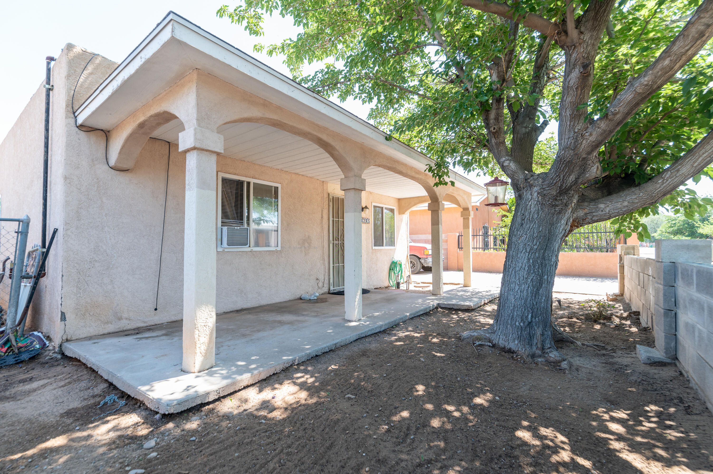 3205 Cypress Circle SW, Albuquerque, NM 87105