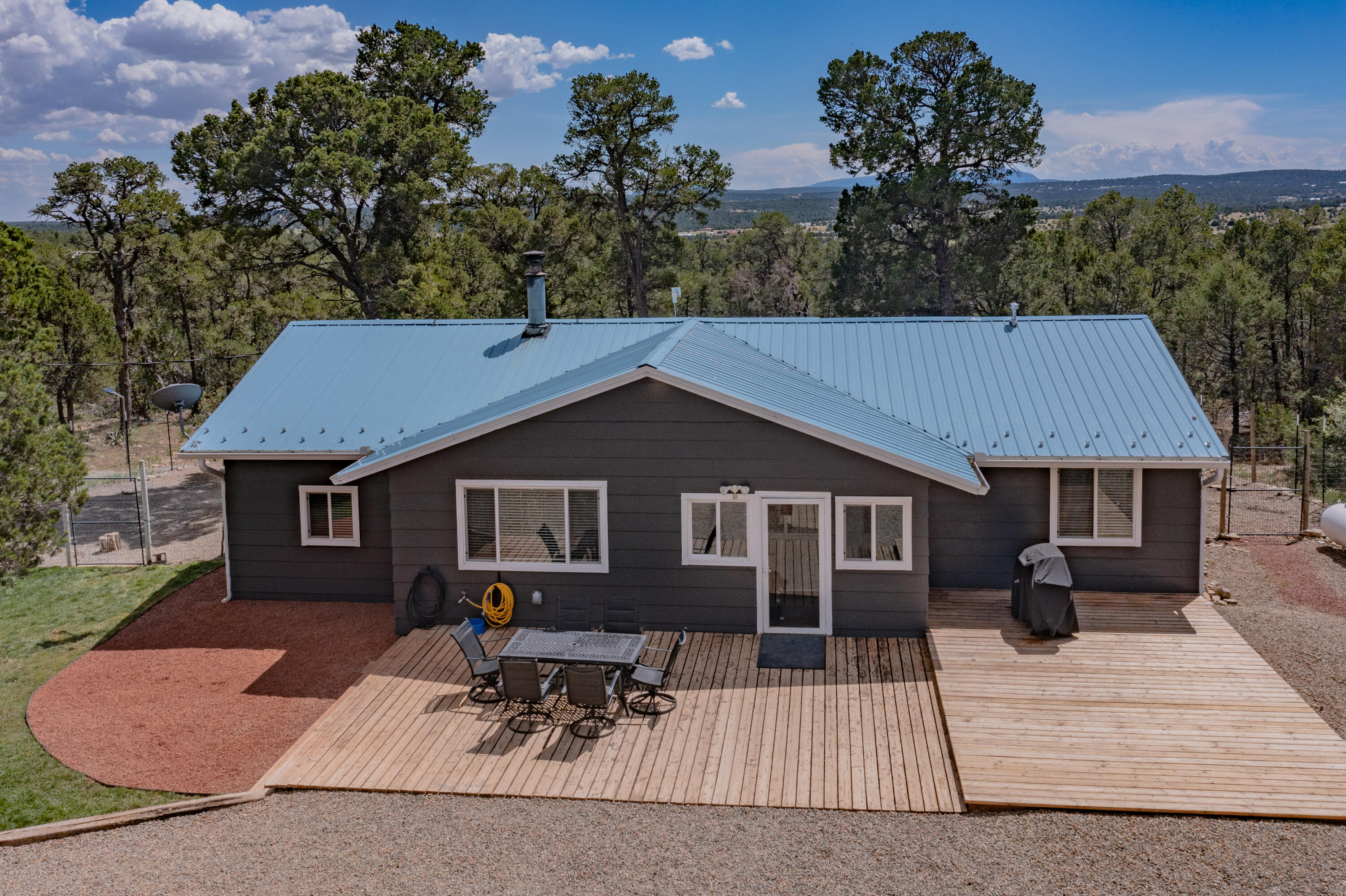 248 Gonzales Road, Edgewood, NM 87015