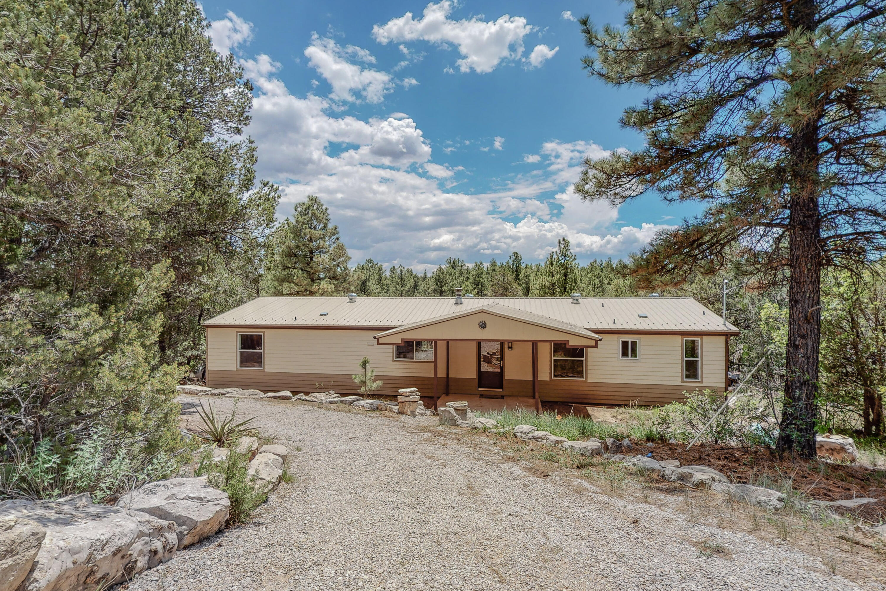 7 Franklin Court, Edgewood, NM 87015