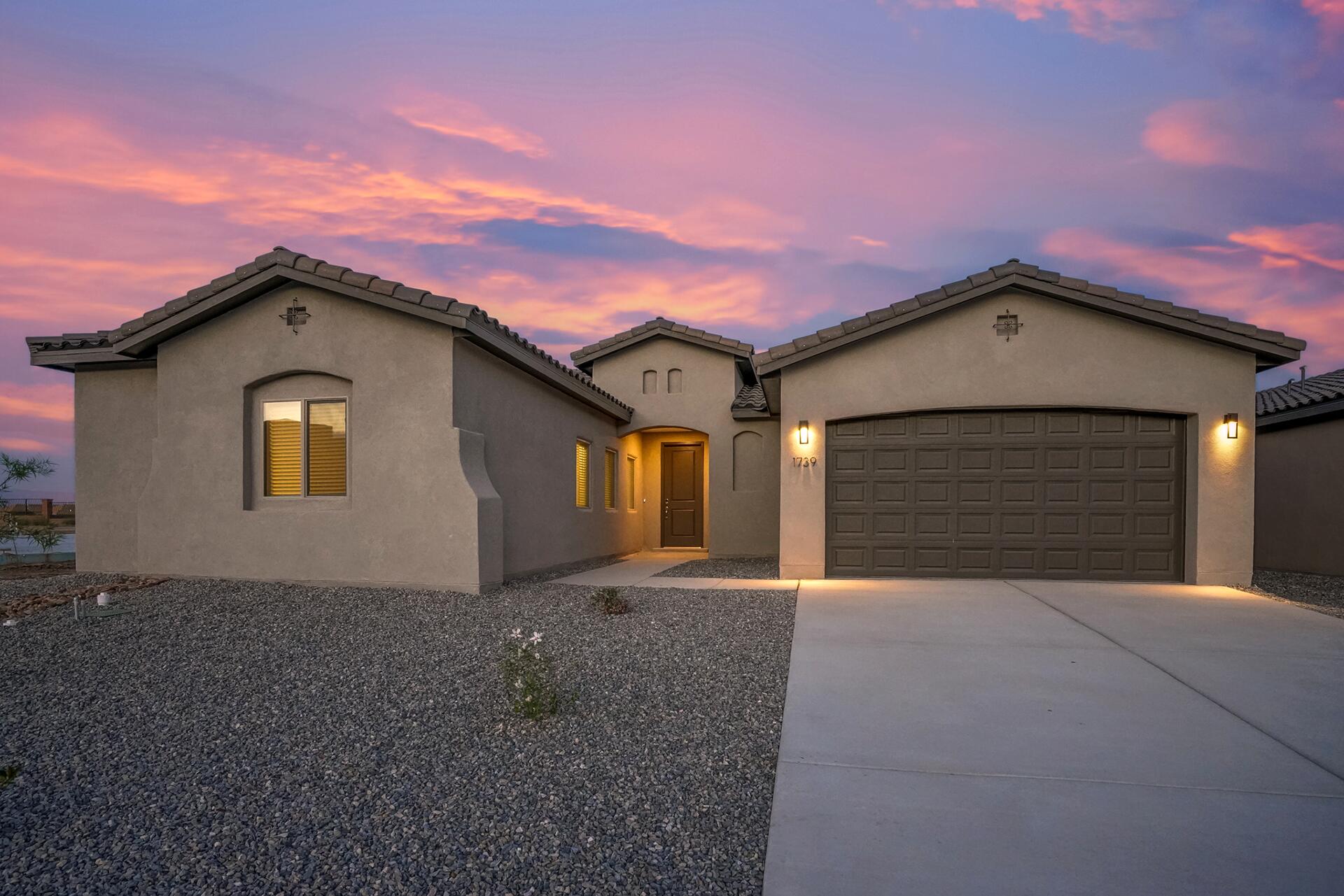 1739 Tesoro Loop, Los Lunas, NM 87031