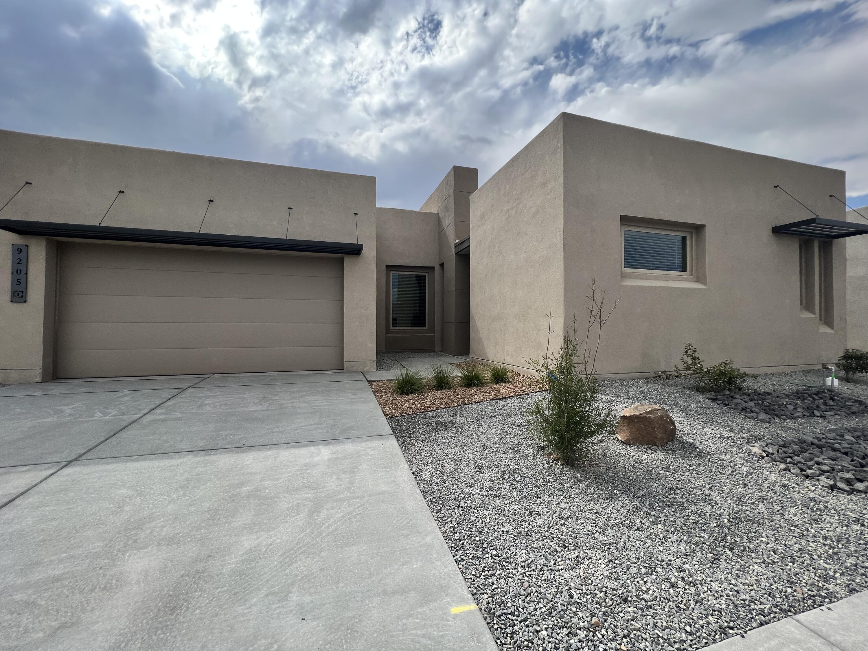 9205 Balloon Glow Lane NE, Albuquerque, NM 87113