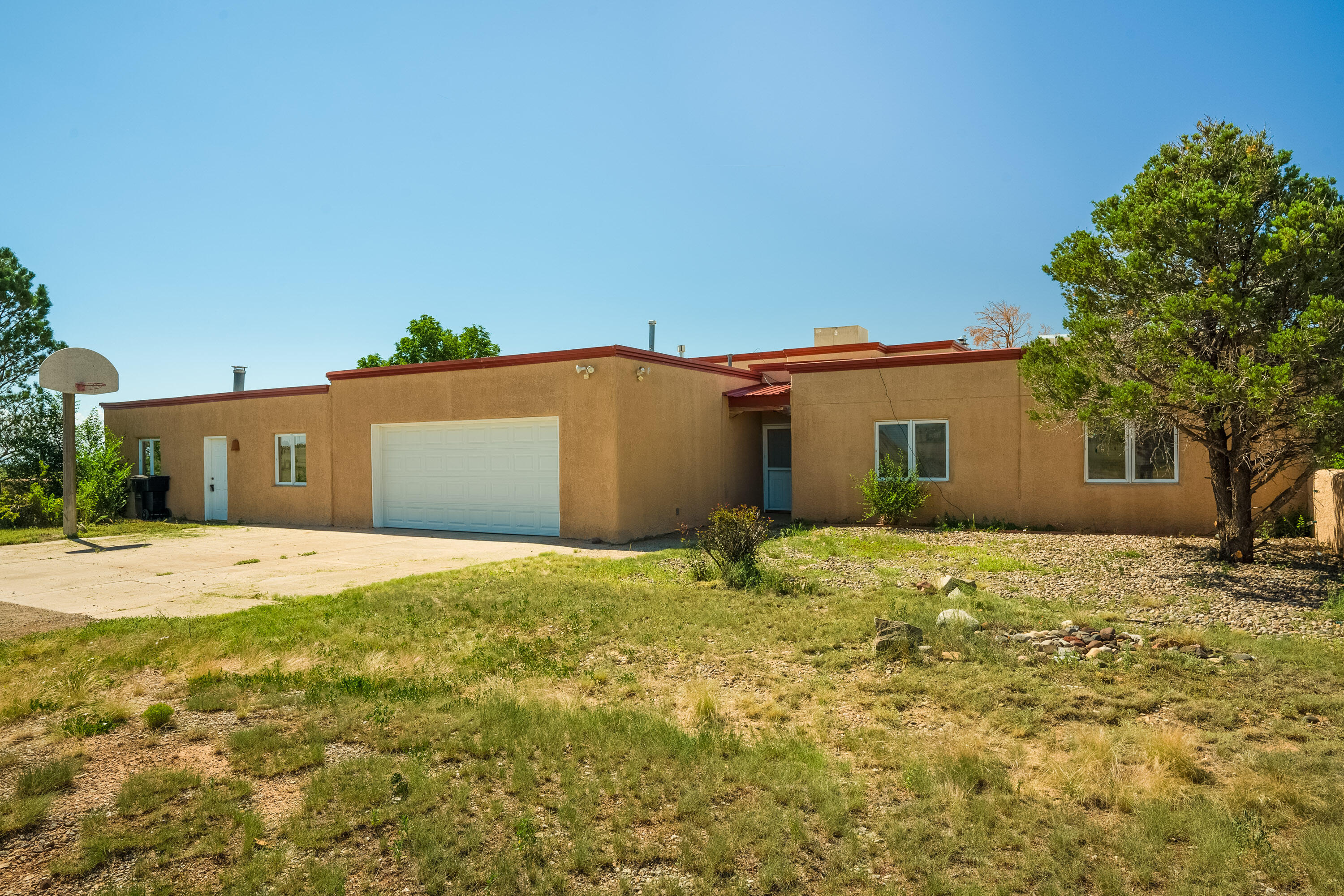 15 Halcon De Noche, Edgewood, NM 87015