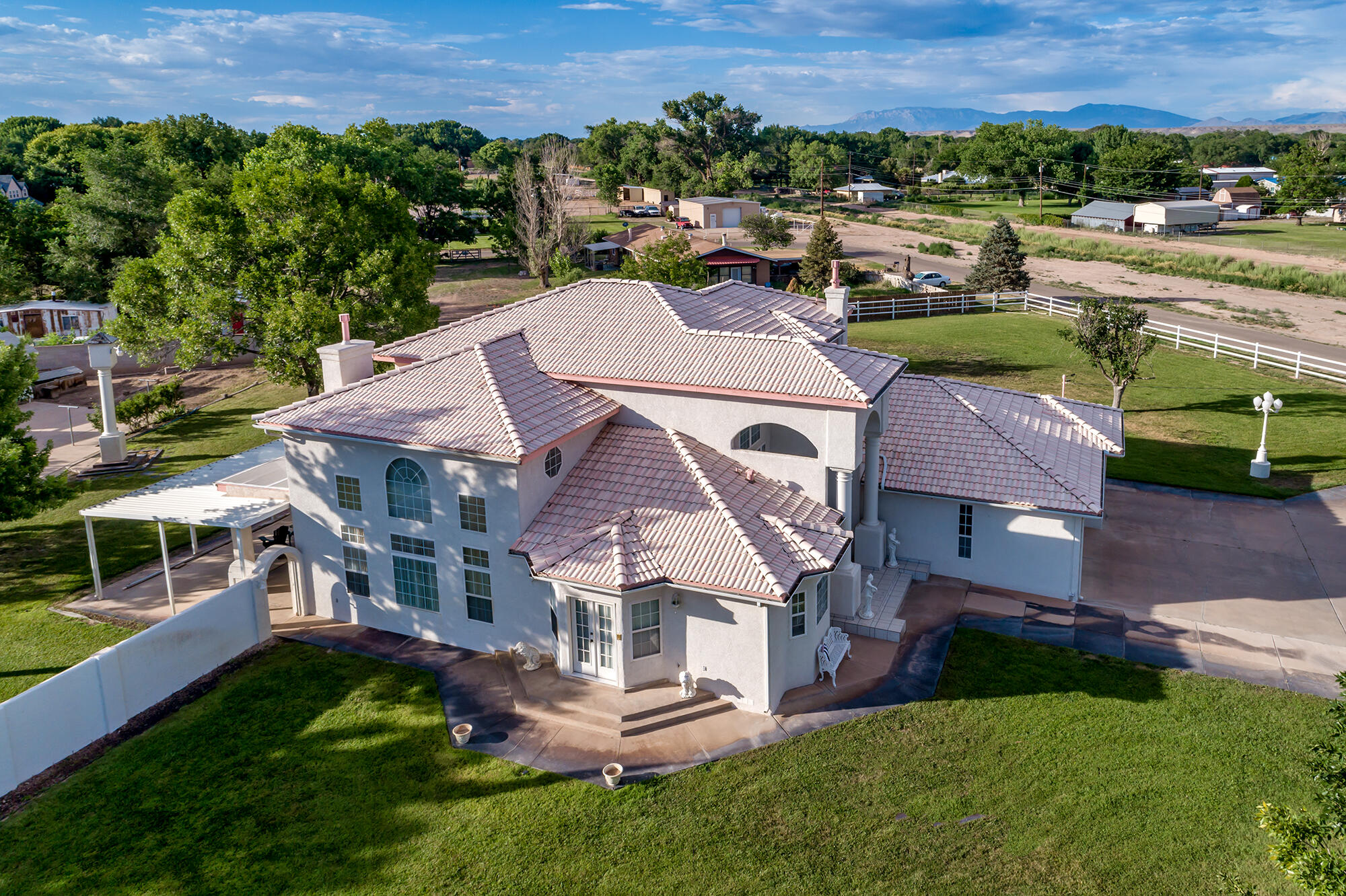 1265 Green Acres Lane, Bosque Farms, NM 87068