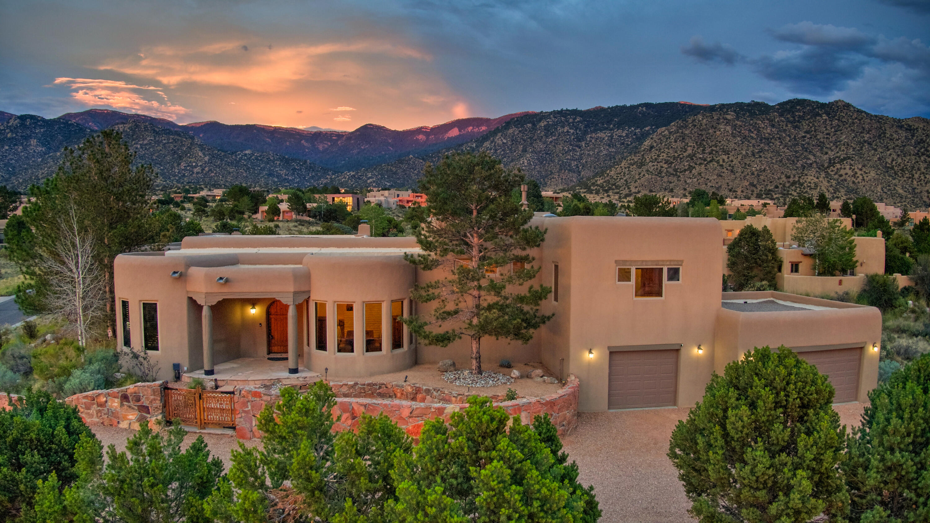 13532 Canada Del Oso Place NE, Albuquerque, NM 87111
