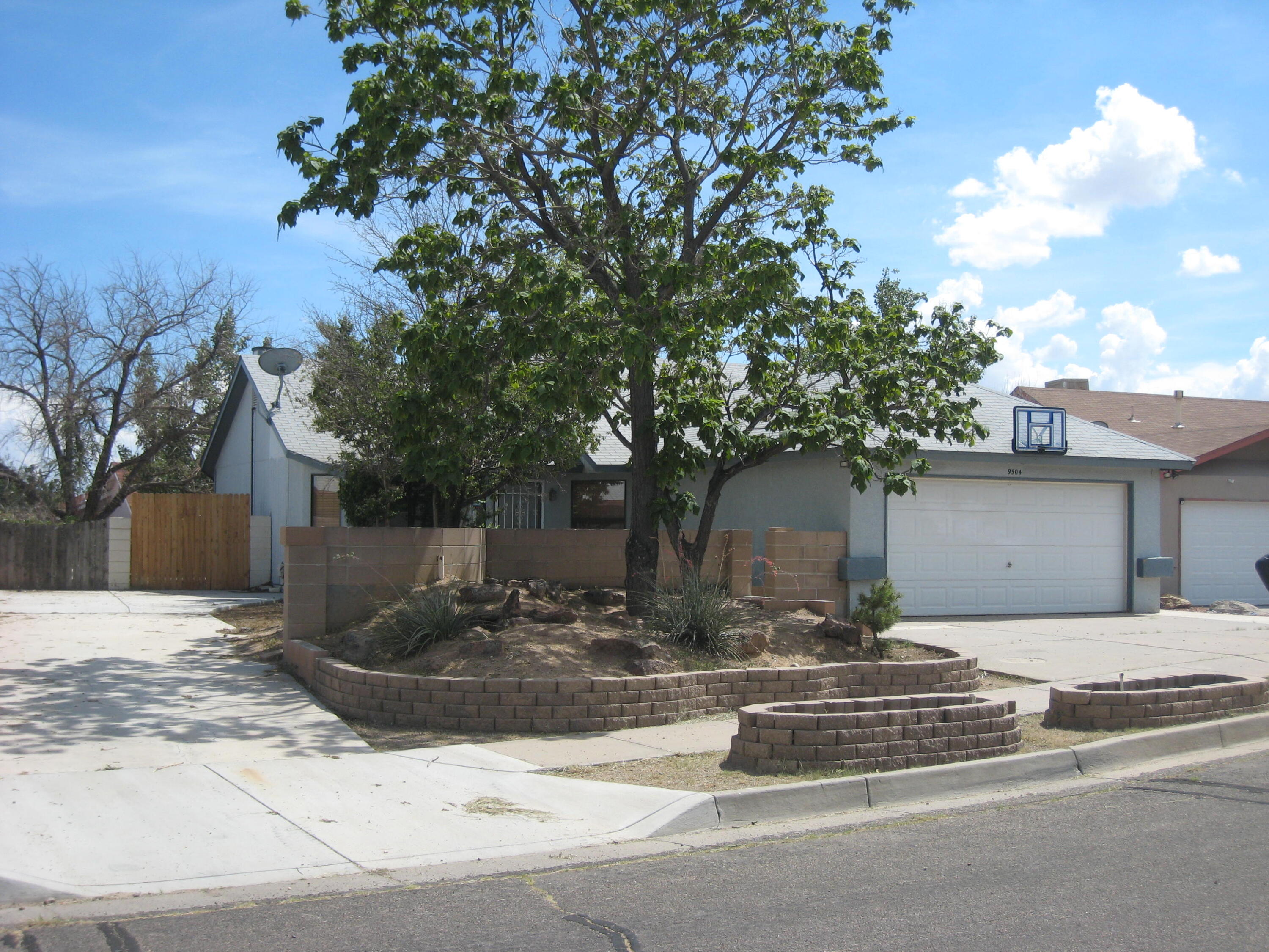 9504 Sunburst Road SW, Albuquerque, NM 87121