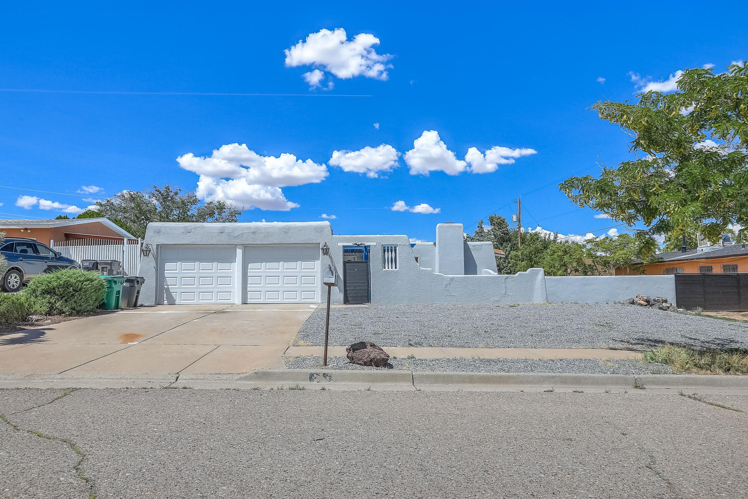 5605 Drake Avenue NW, Albuquerque, NM 87114