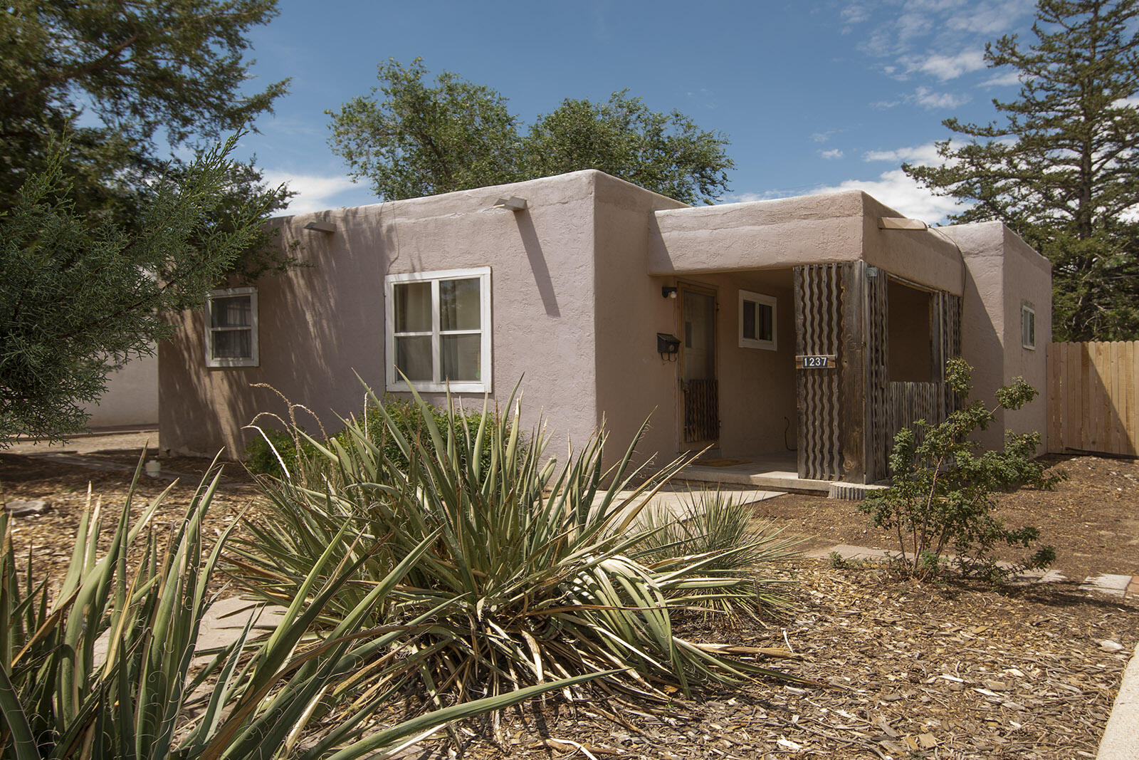 1237 Princeton Drive NE, Albuquerque, NM 87106