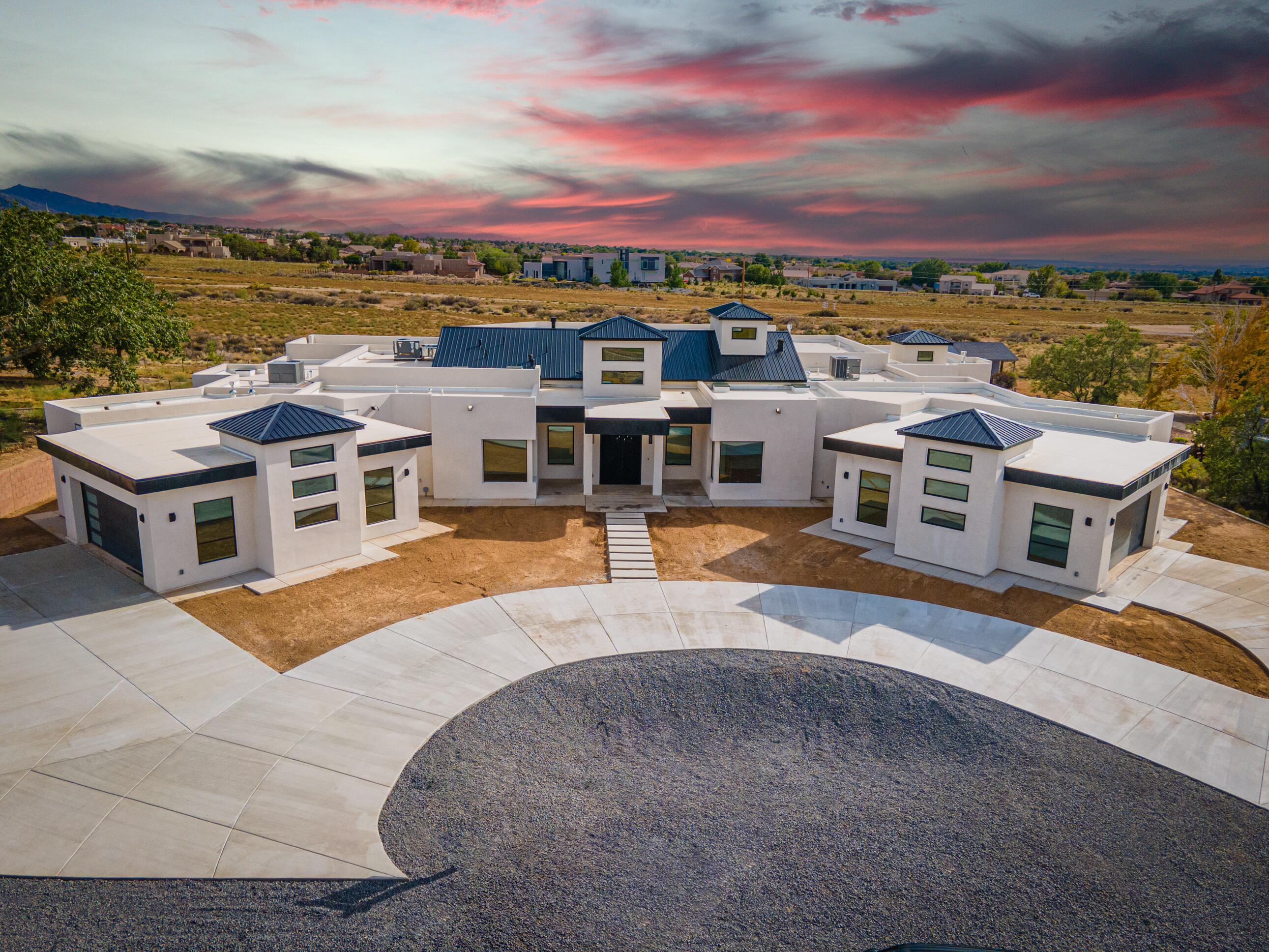 9328 Oakland Avenue NE, Albuquerque, NM 87122