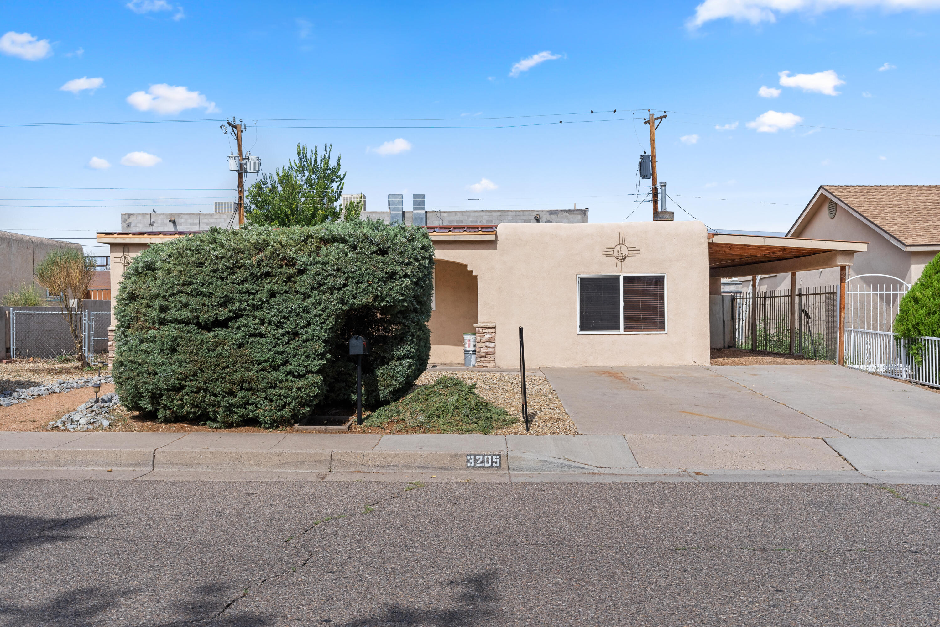 3205 Ortiz Drive NE, Albuquerque, NM 87110