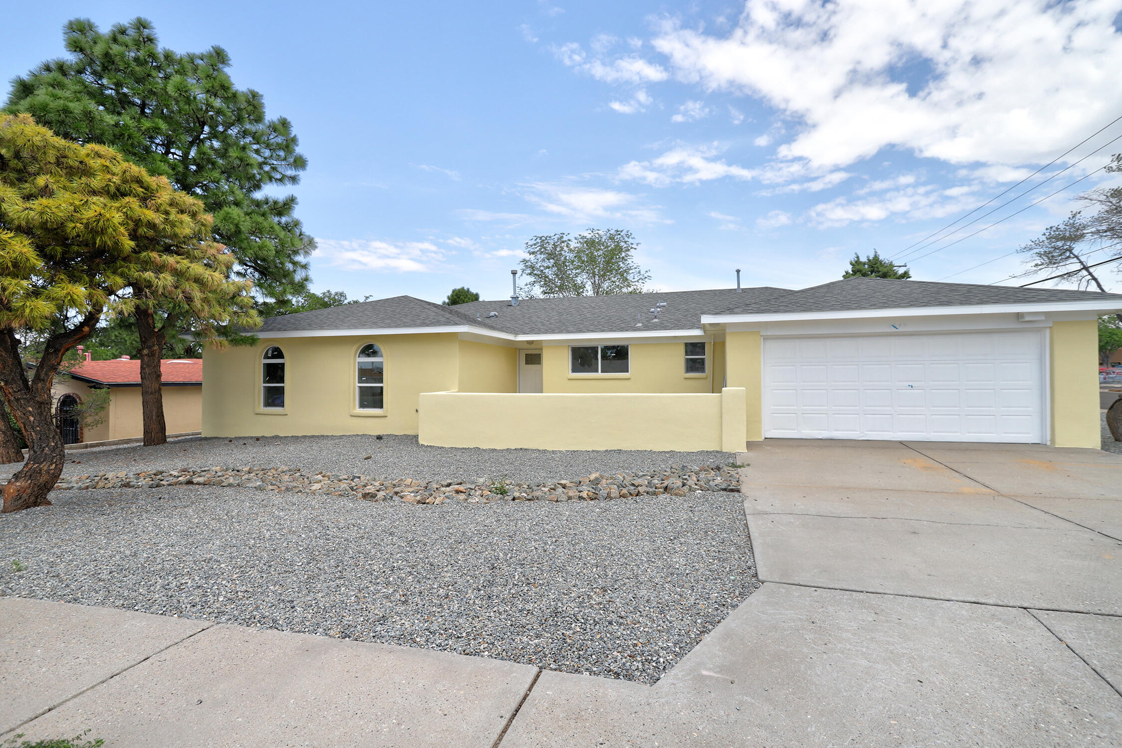 8249 Northridge Avenue NE, Albuquerque, NM 87109