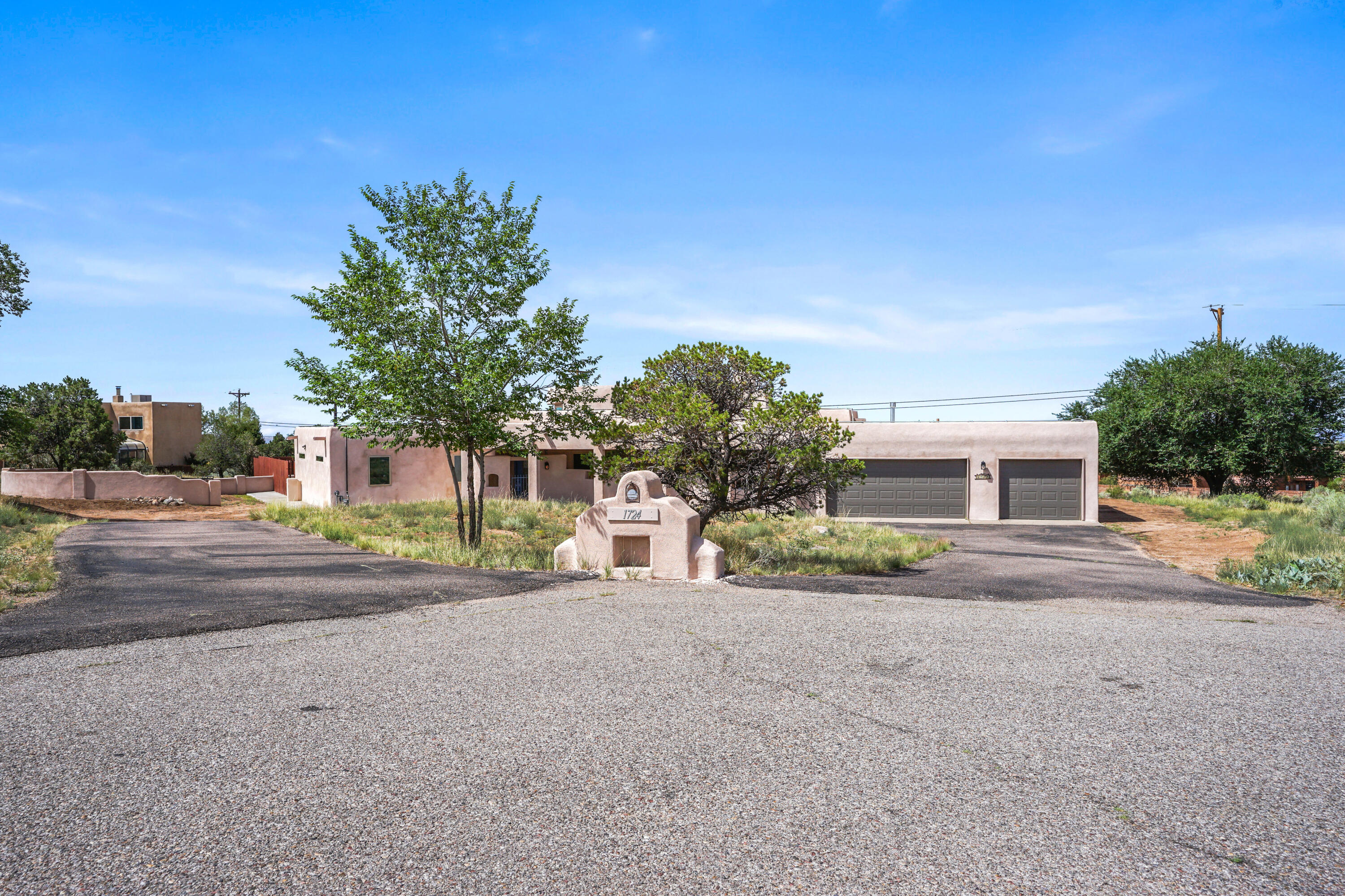 1724 Quail Run Court NE, Albuquerque, NM 87122