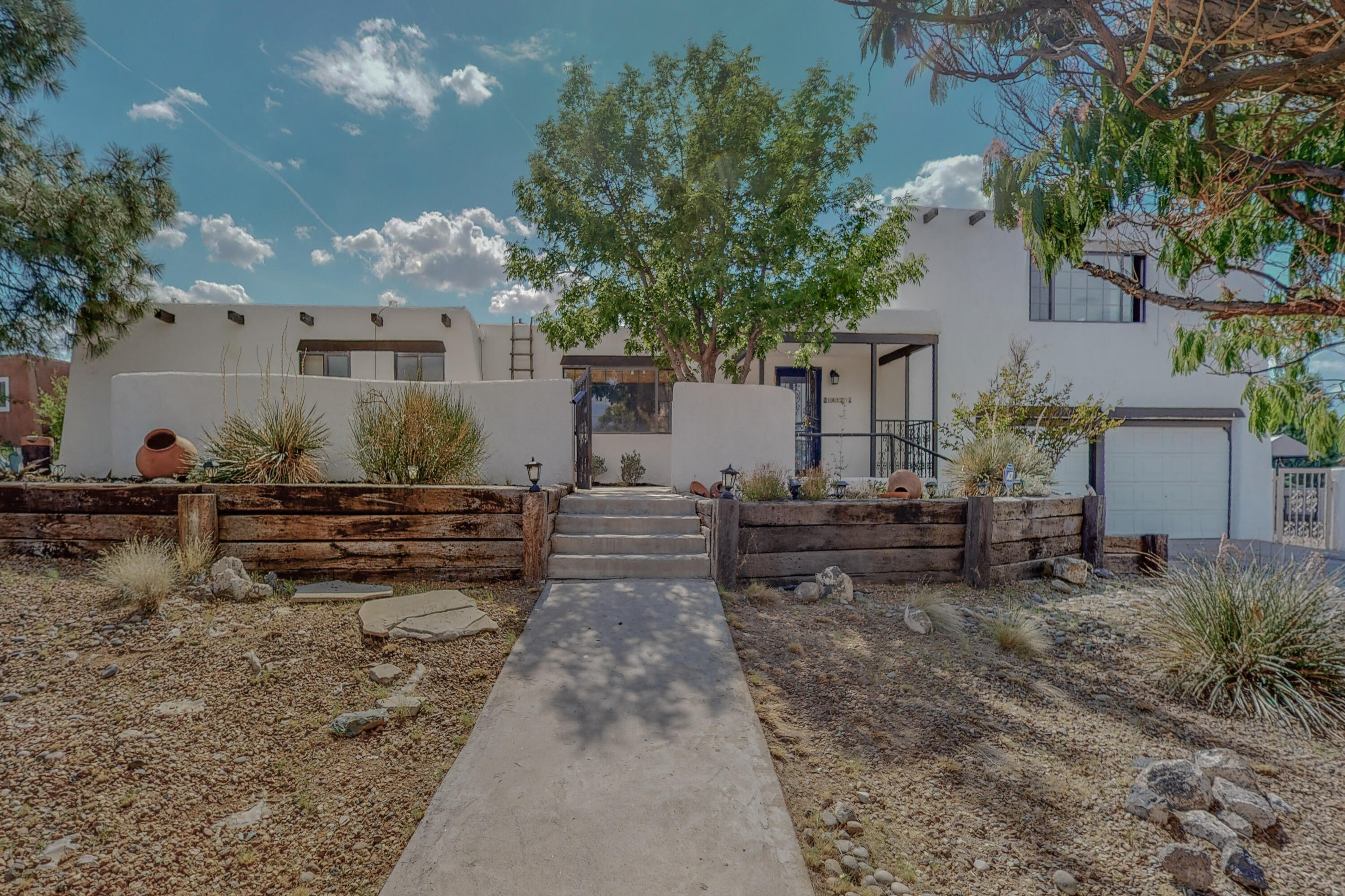 10227 Avenida Serena Drive NW, Albuquerque, NM 87114