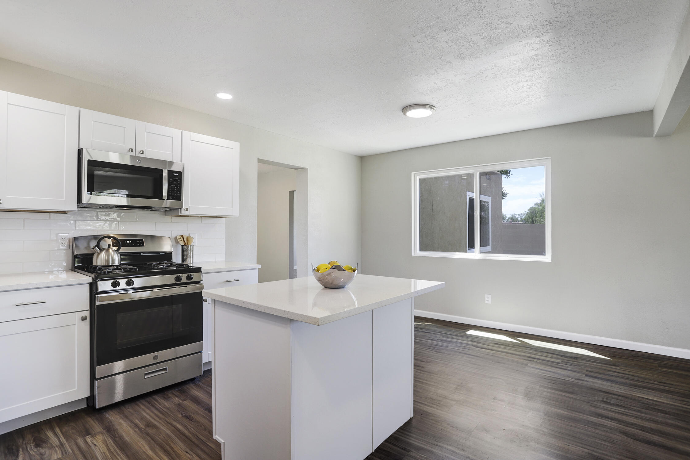 1837 Coe Road SW, Albuquerque, NM 87105