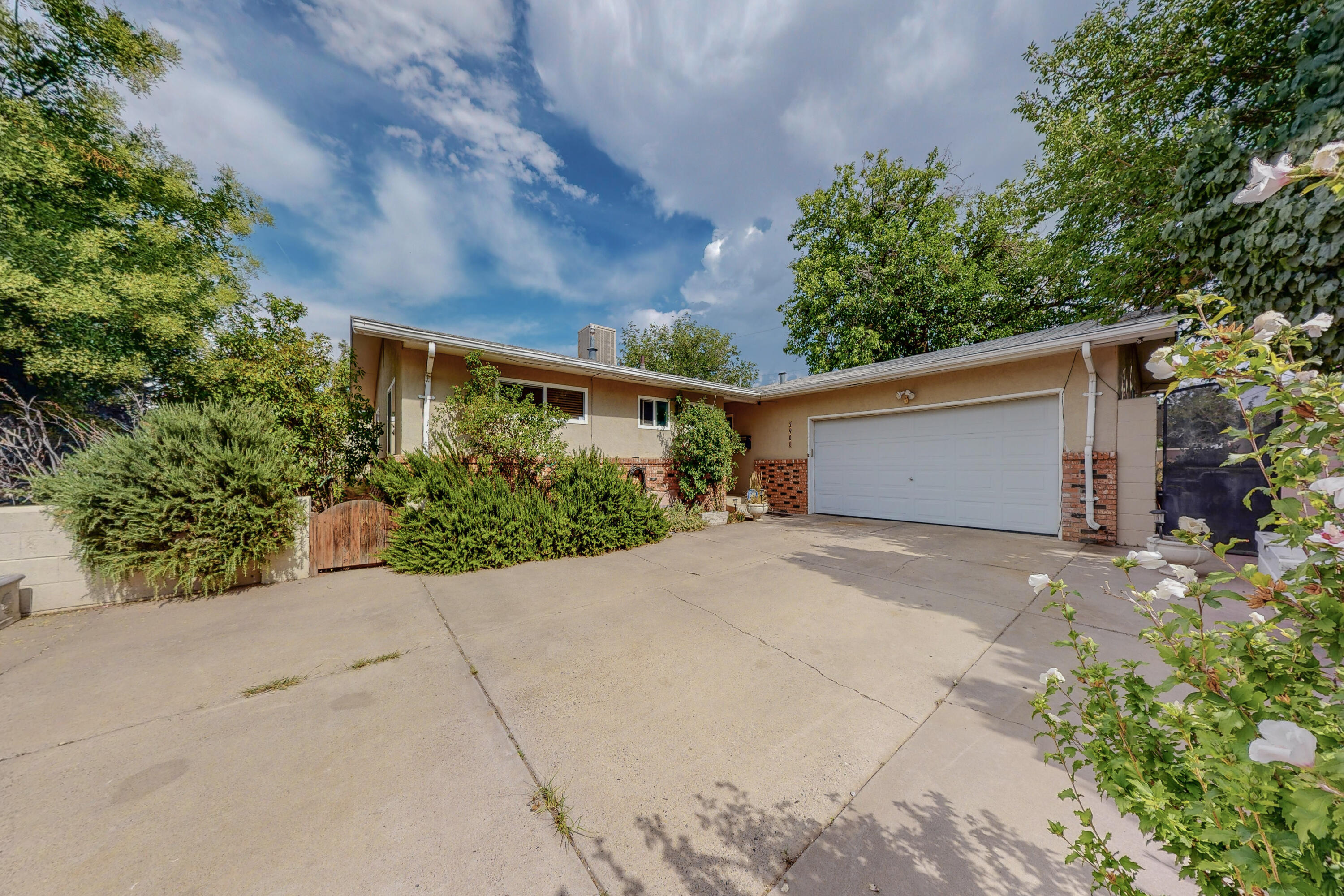 2908 San Diego Avenue SE, Albuquerque, NM 87106