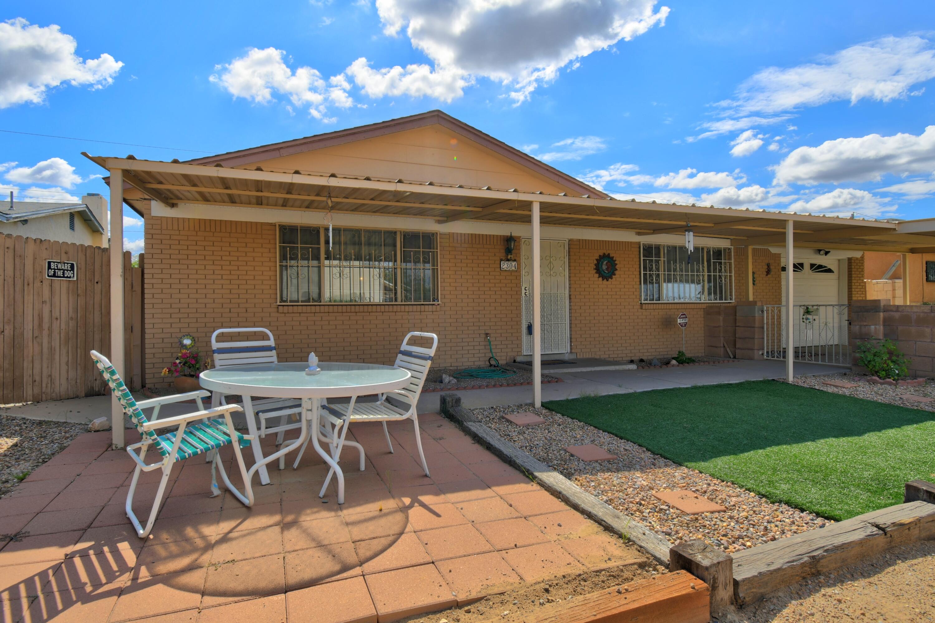 2304 Alamogordo Drive NW, Albuquerque, NM 87120