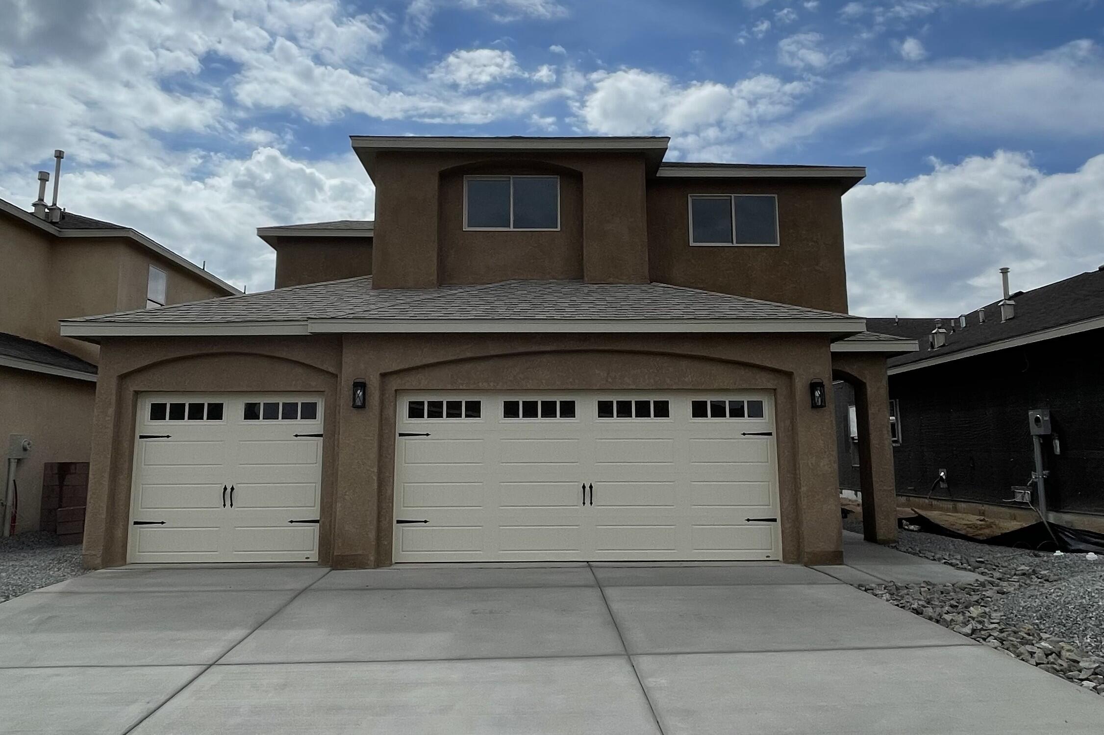 950 Firewheel Loop SW, Los Lunas, NM 87031