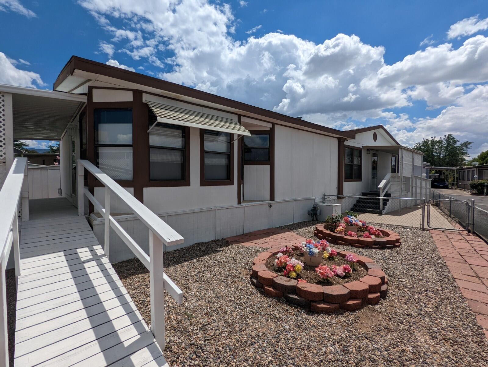 7237 Savage Drive NE, Albuquerque, NM 87109