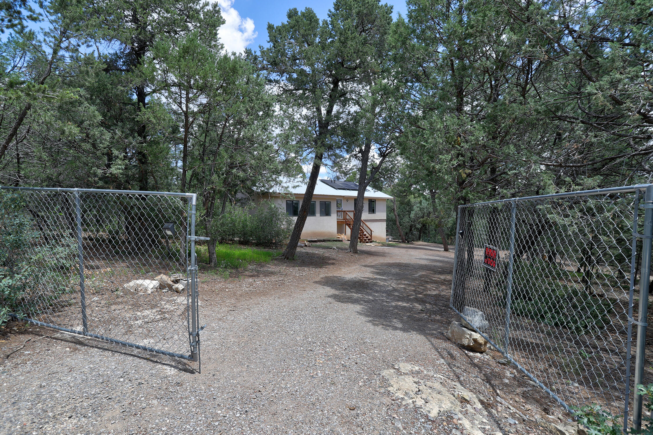 155 Raven Road, Tijeras, NM 87059