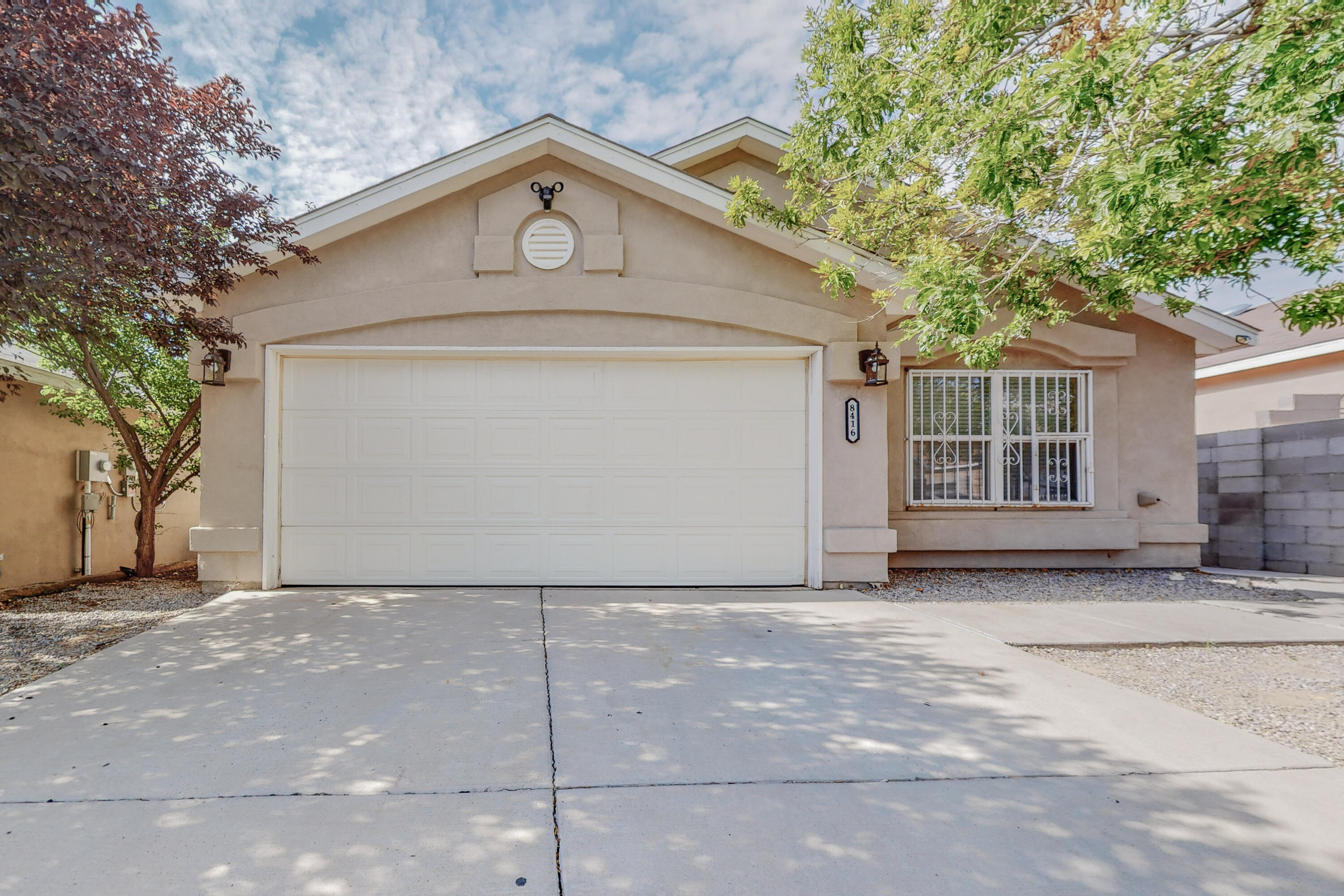 8416 Black Stallion Road SW, Albuquerque, NM 87121
