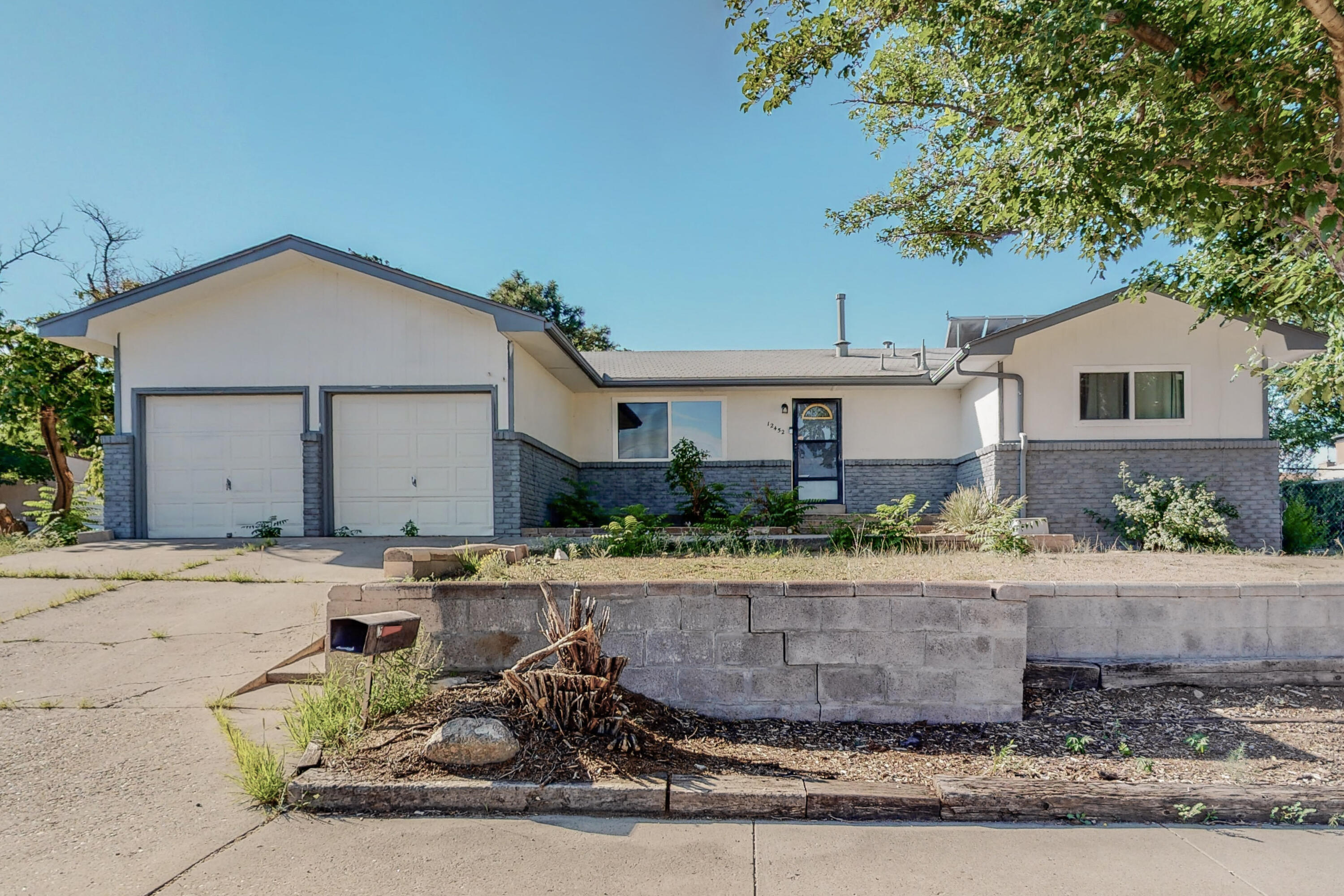 12452 Towner Avenue NE, Albuquerque, NM 87112