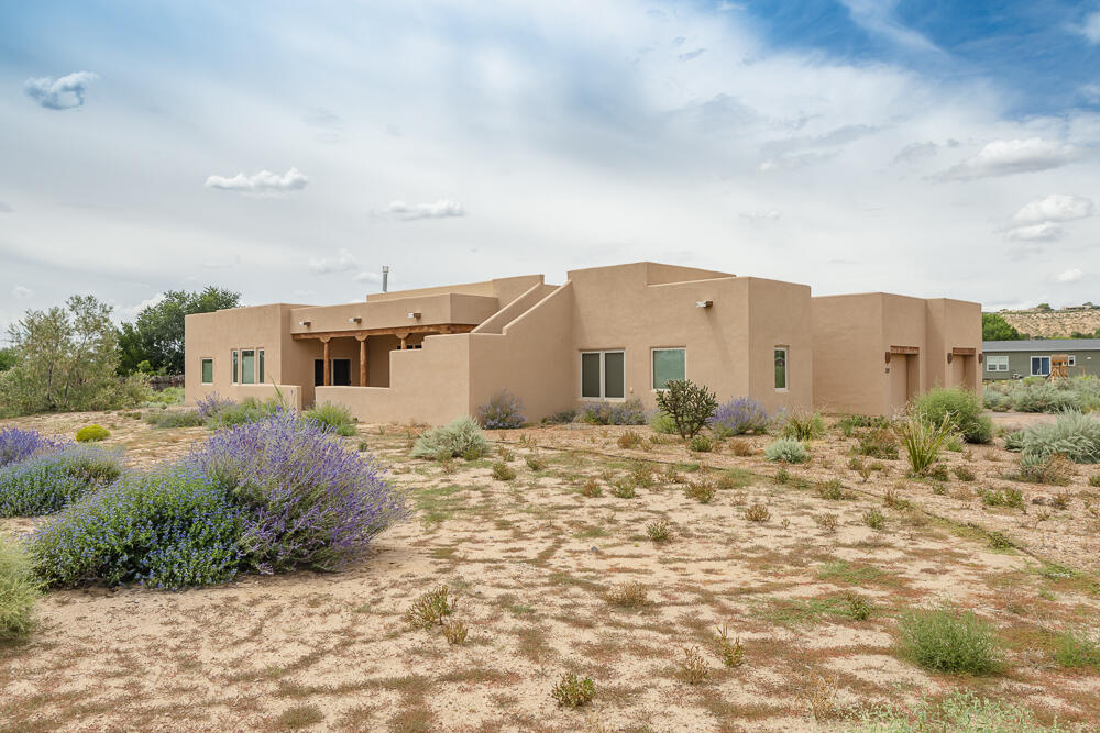 727 Perfecto Lopez Road, Corrales, NM 87048