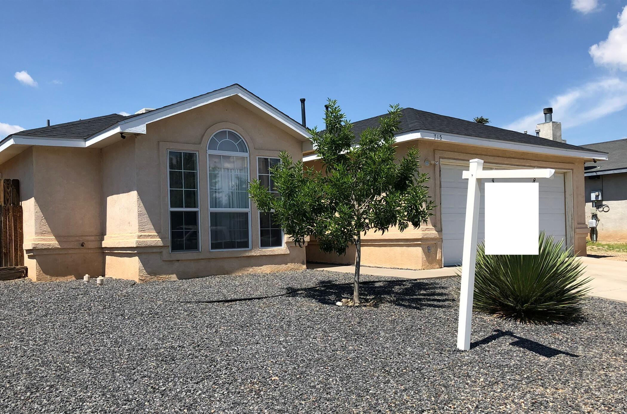 715 Halter Drive SW, Albuquerque, NM 87121