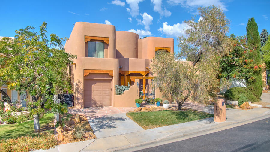 9917 Barrinson NE, Albuquerque, NM 87111