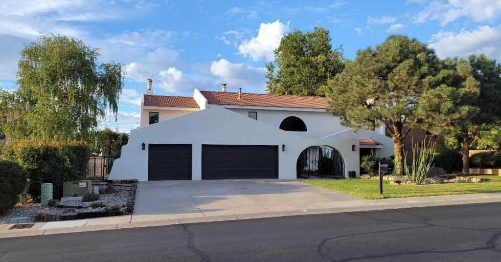 Fully Renovated Two-Story home on the Golf Course with Mountain Views!  Fully Landscaped and irrigated.  All Plumbing and Electrical have been updated and fixtures are brand new.  NEWly restored roof, NEW water heater, NEW ac/heat units, NEW stucco, NEW windows, NEW doors, NEW flooring throughout...