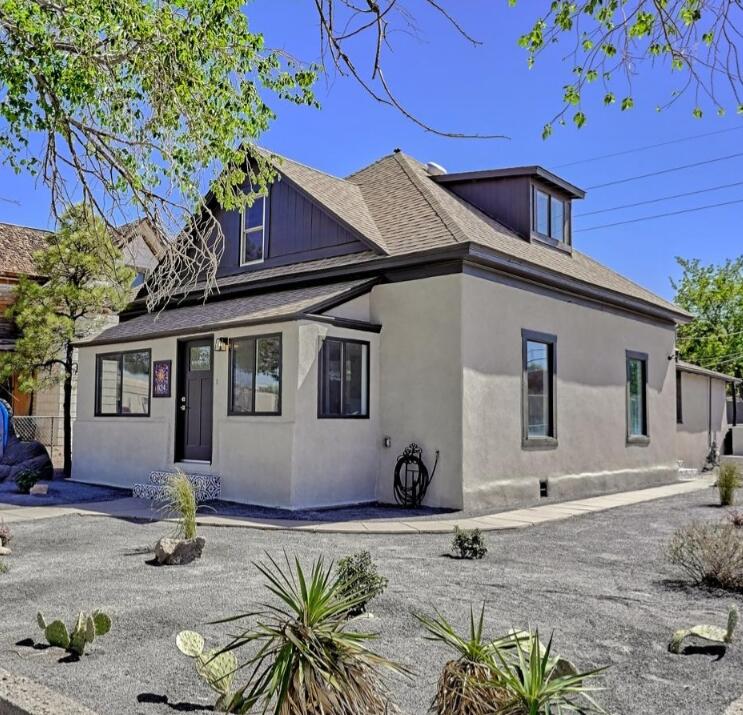824 Arno Street SE, Albuquerque, NM 87102