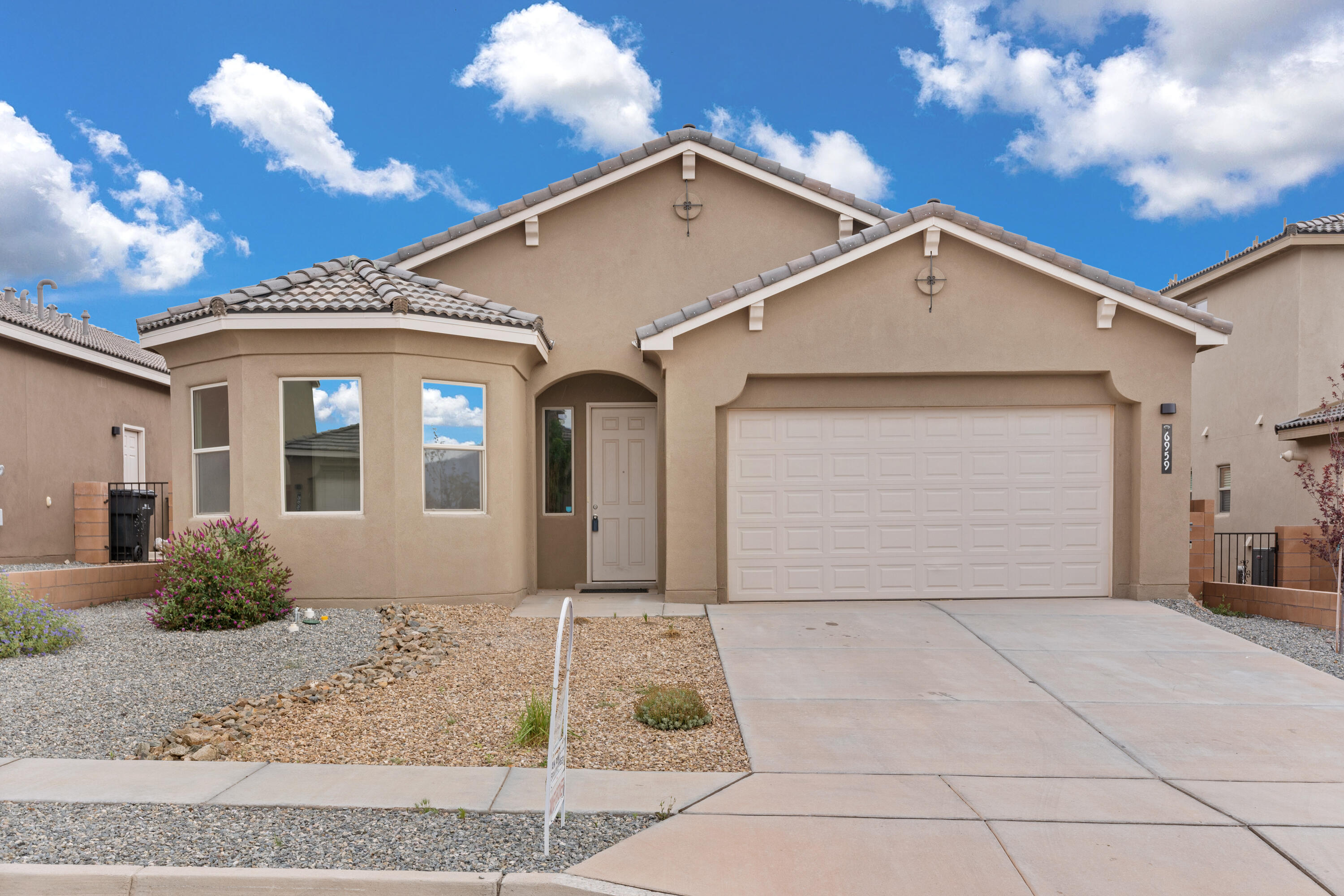 6959 Dusty Drive NE, Rio Rancho, NM 87144