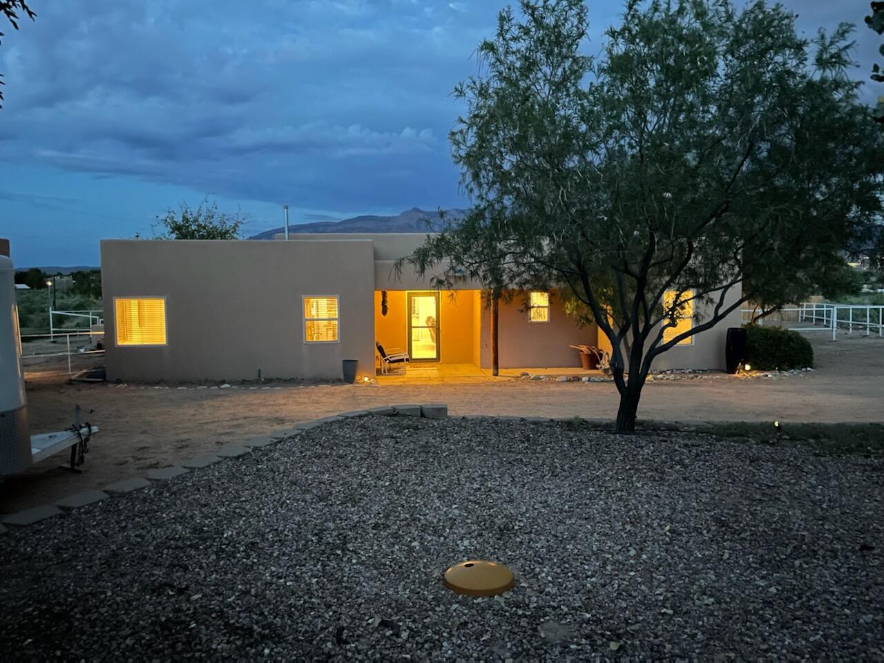 1186 Hollywood Boulevard, Corrales, NM 87048