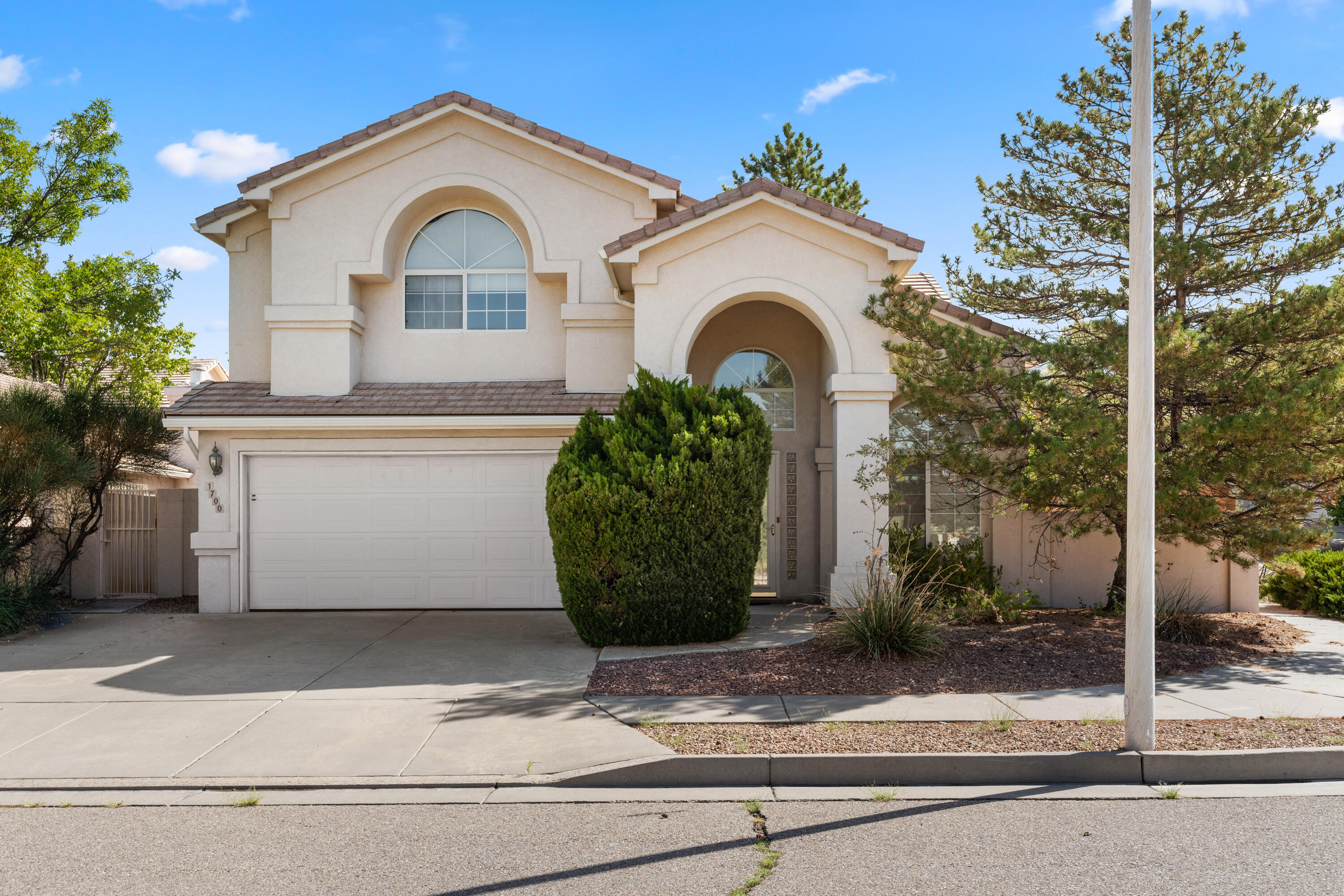 1700 Mountain Ridge Court NE, Albuquerque, NM 87112