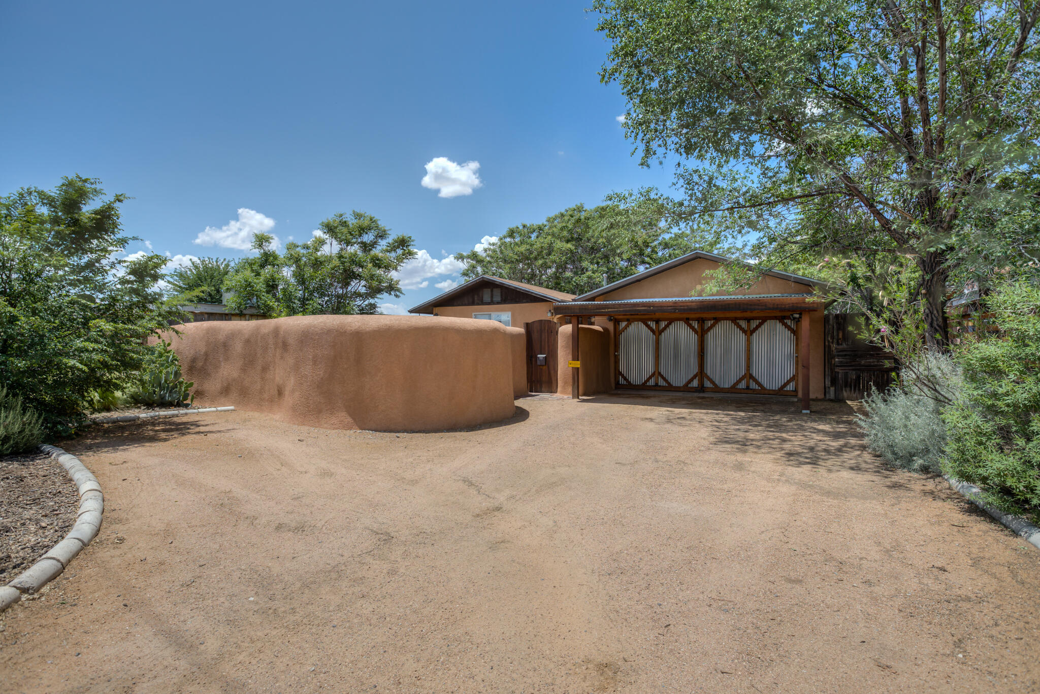 3207 12Th Street NW, Albuquerque, NM 87107
