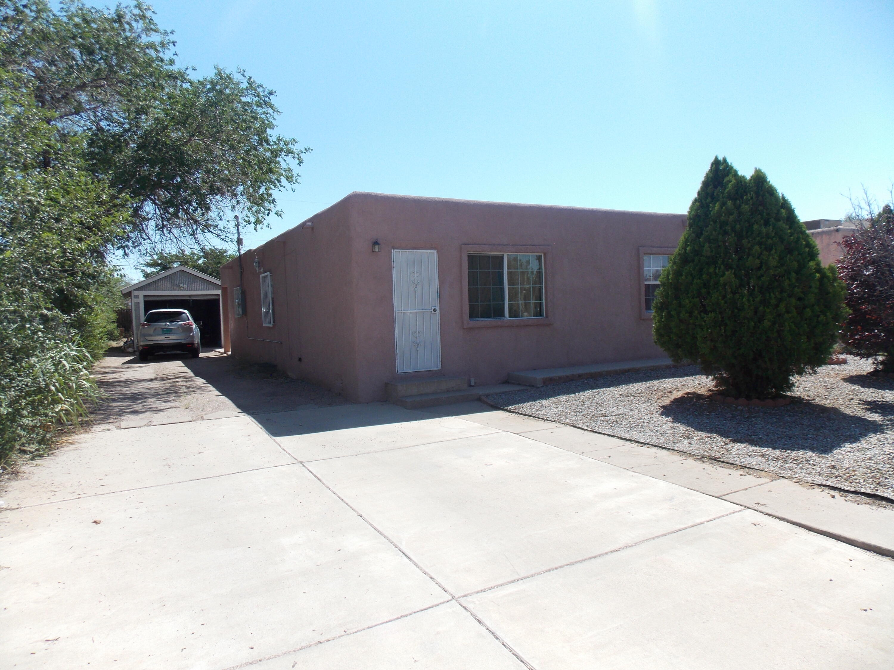 628 Mesilla Street SE, Albuquerque, NM 87108