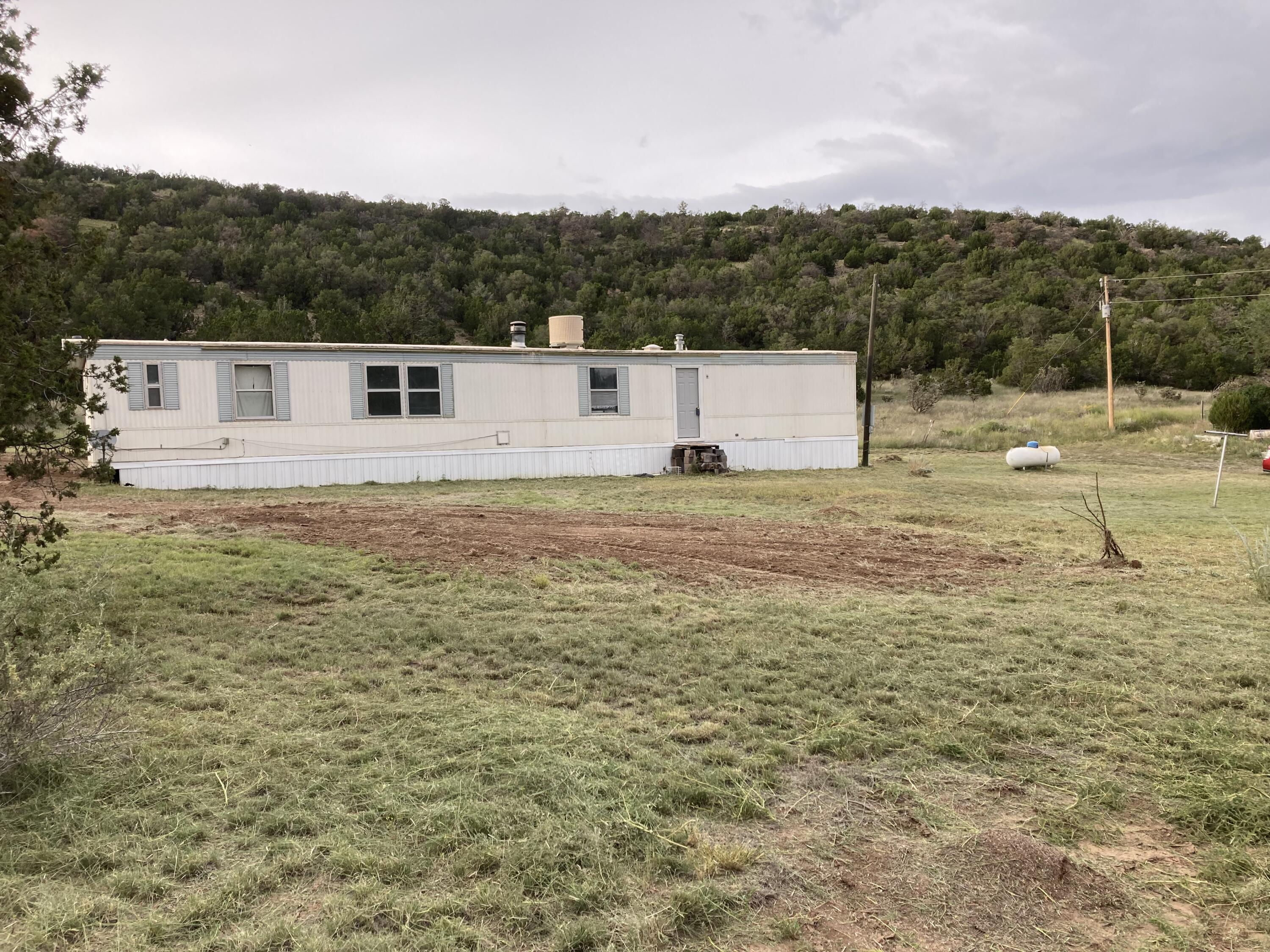6 Montgomery Lane, Edgewood, NM 87015