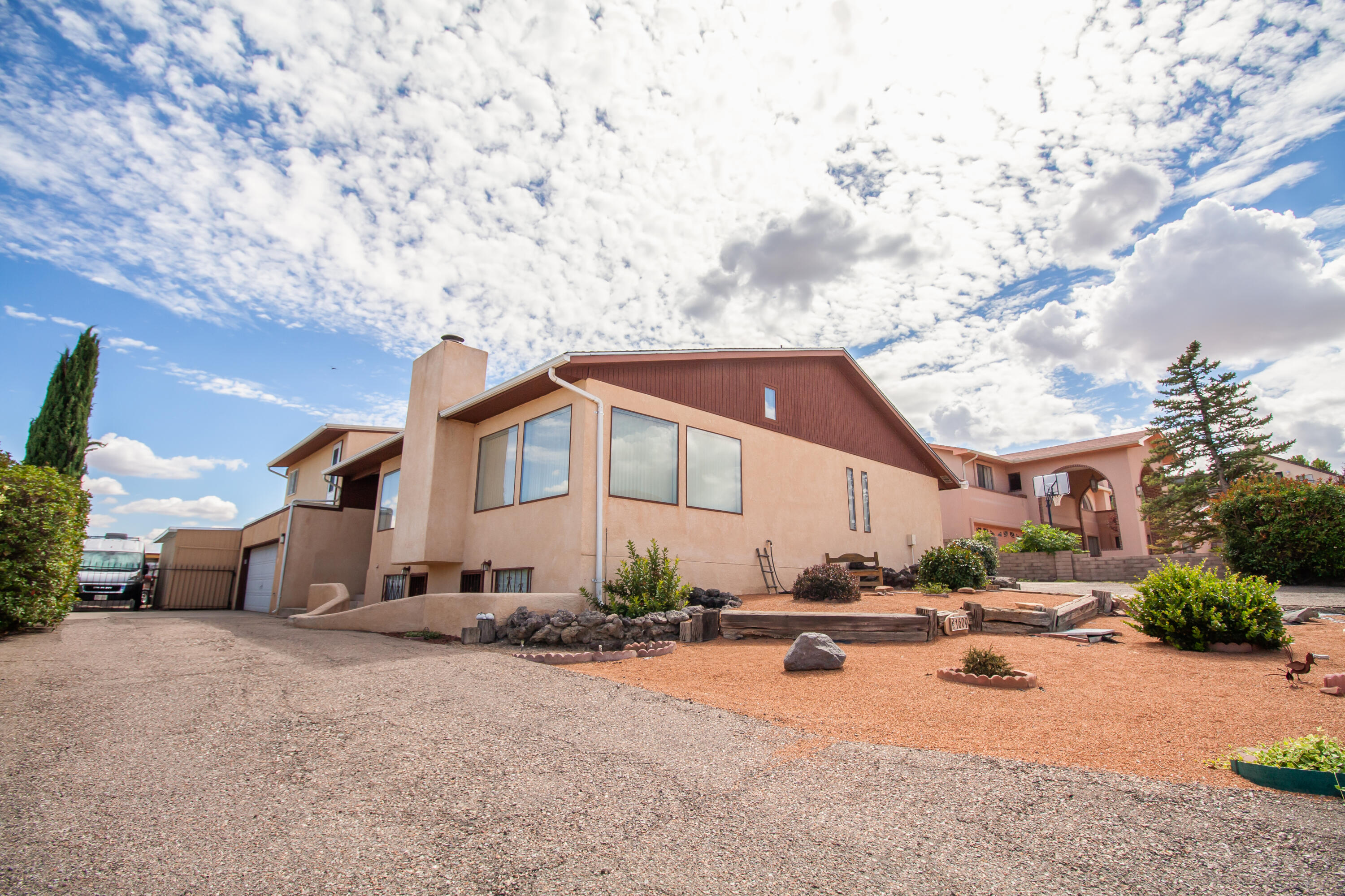 1609 Bluffside Place NW, Albuquerque, NM 87105