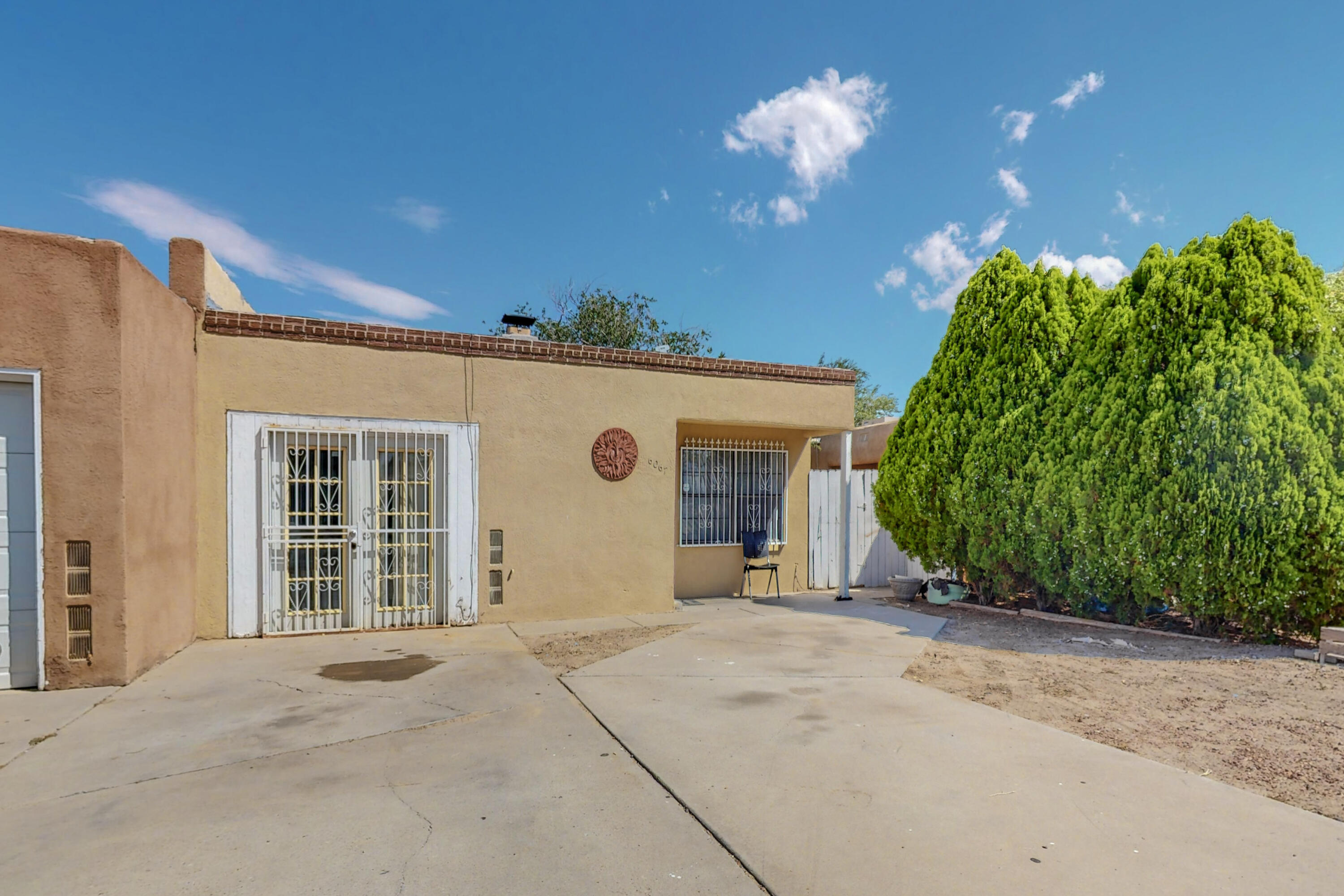 6067 Redlands Road NW, Albuquerque, NM 87120