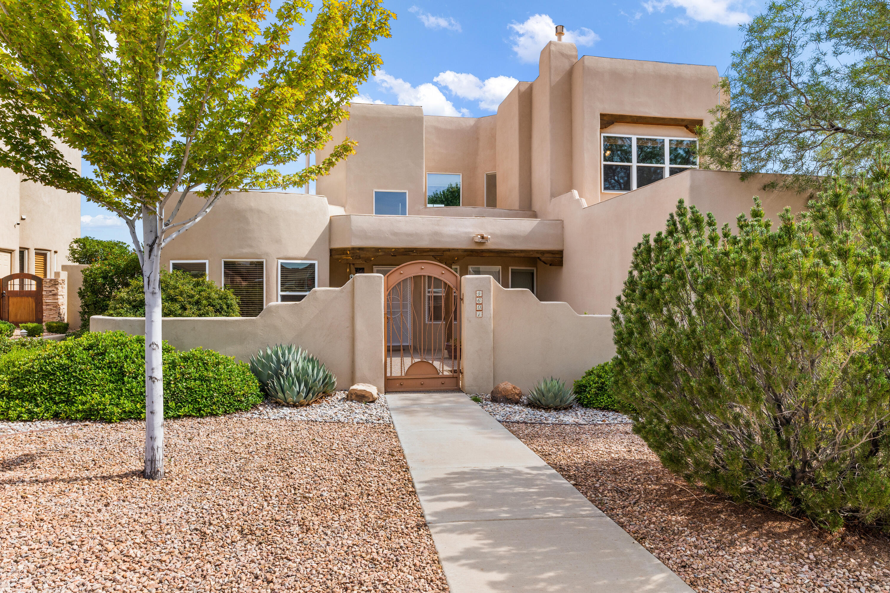 4601 Cactus Avenue NW, Albuquerque, NM 87114