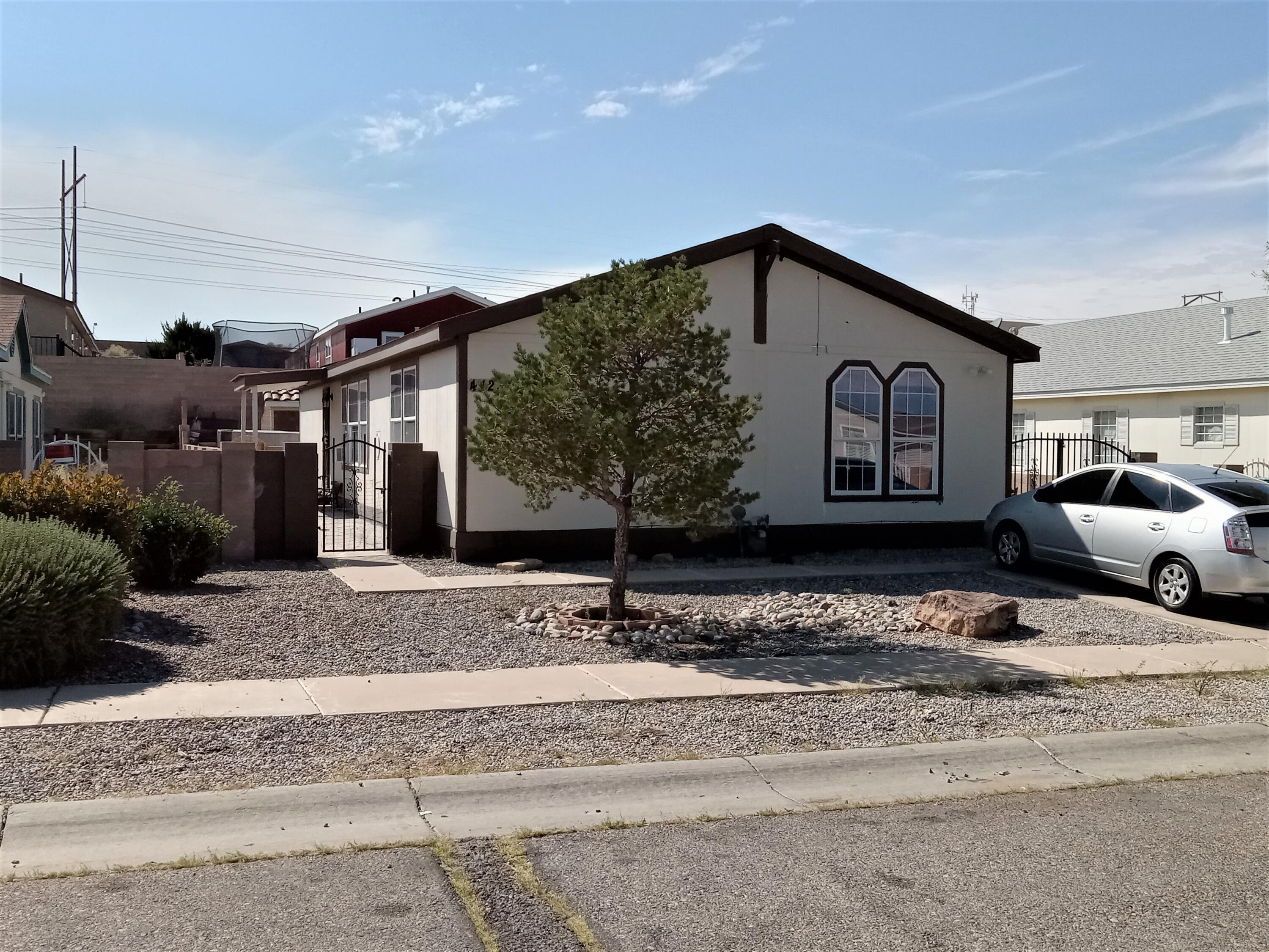 4123 Avestruz Street SW, Albuquerque, NM 87121