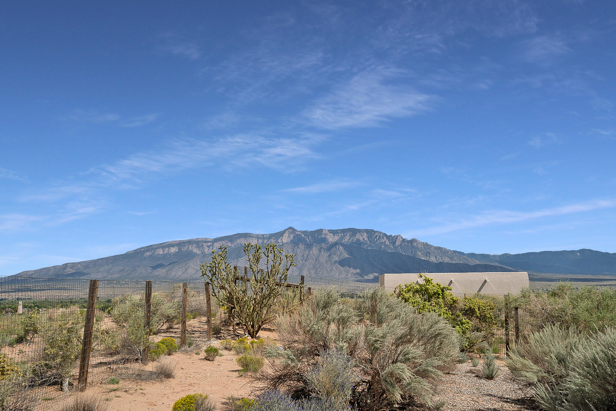 5975 Kim Road SE, Rio Rancho, NM 87144