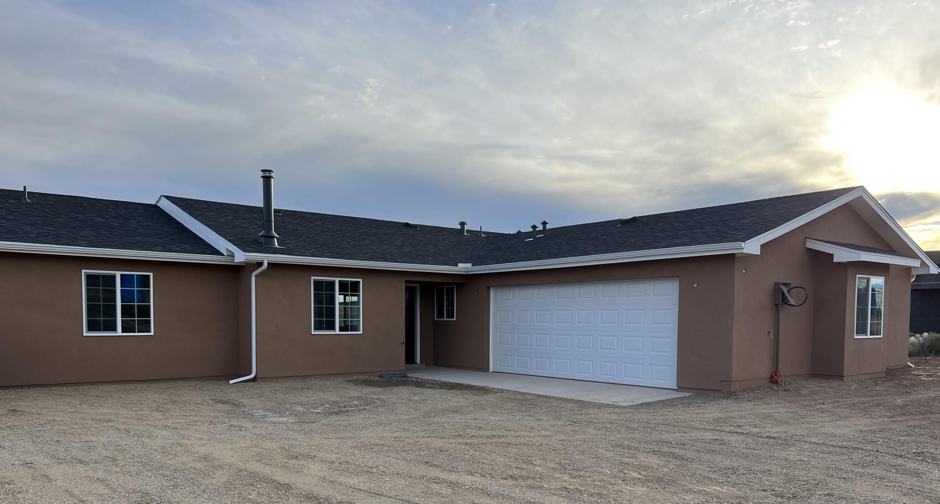 26 Halfmoon Road, Edgewood, NM 87015