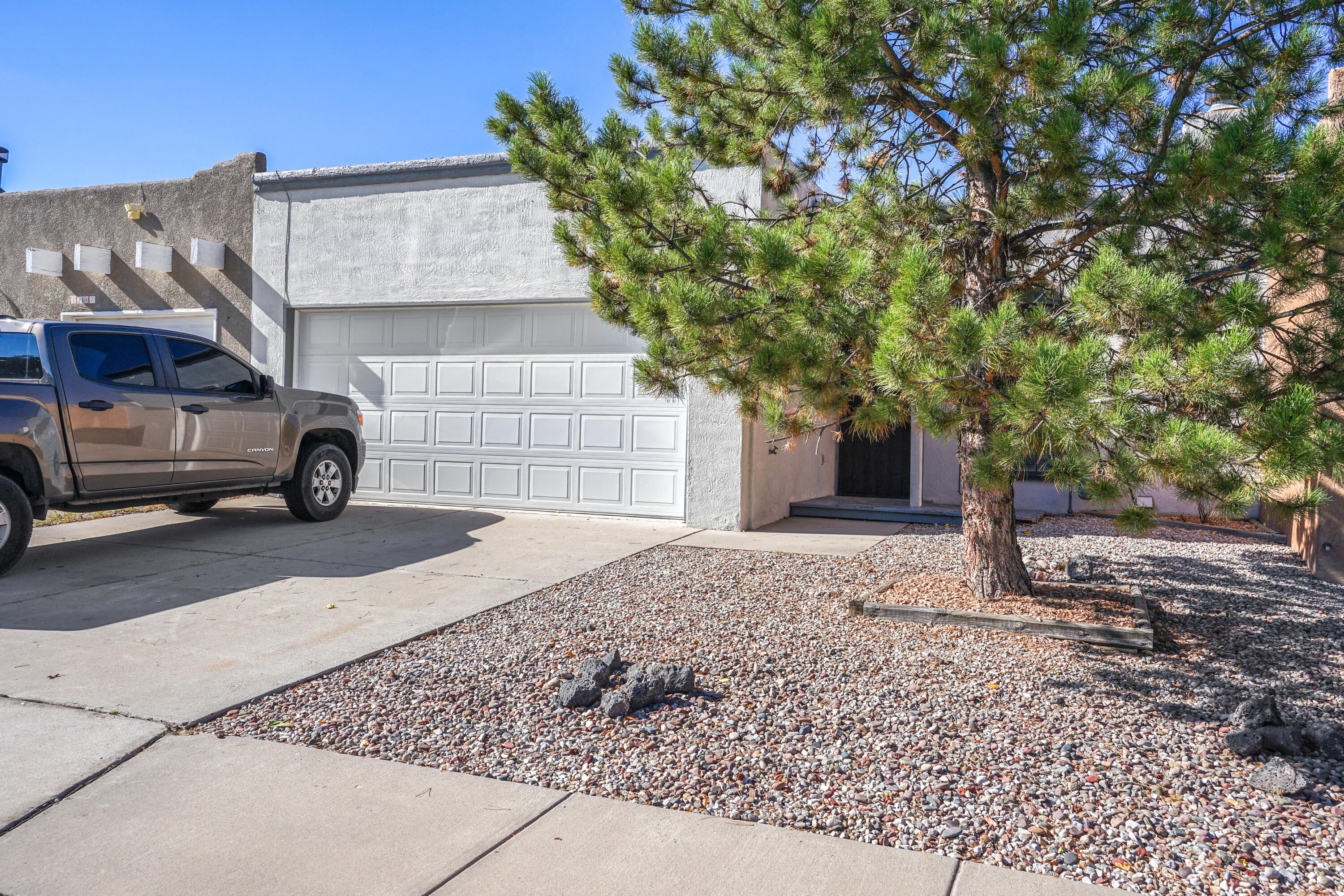 4111 71St Street NW, Albuquerque, NM 87120