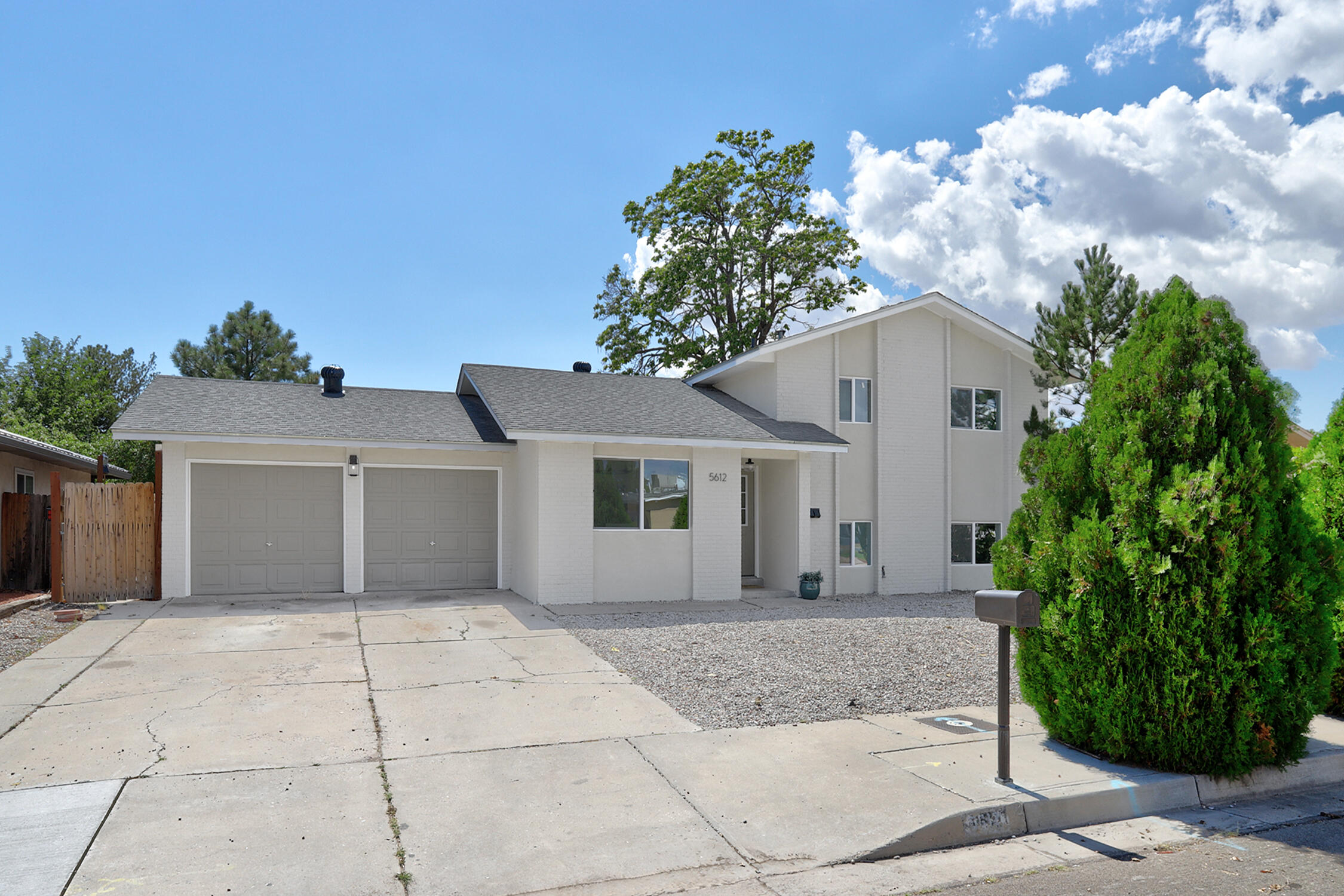 5612 Calle Quieta NW, Albuquerque, NM 87120
