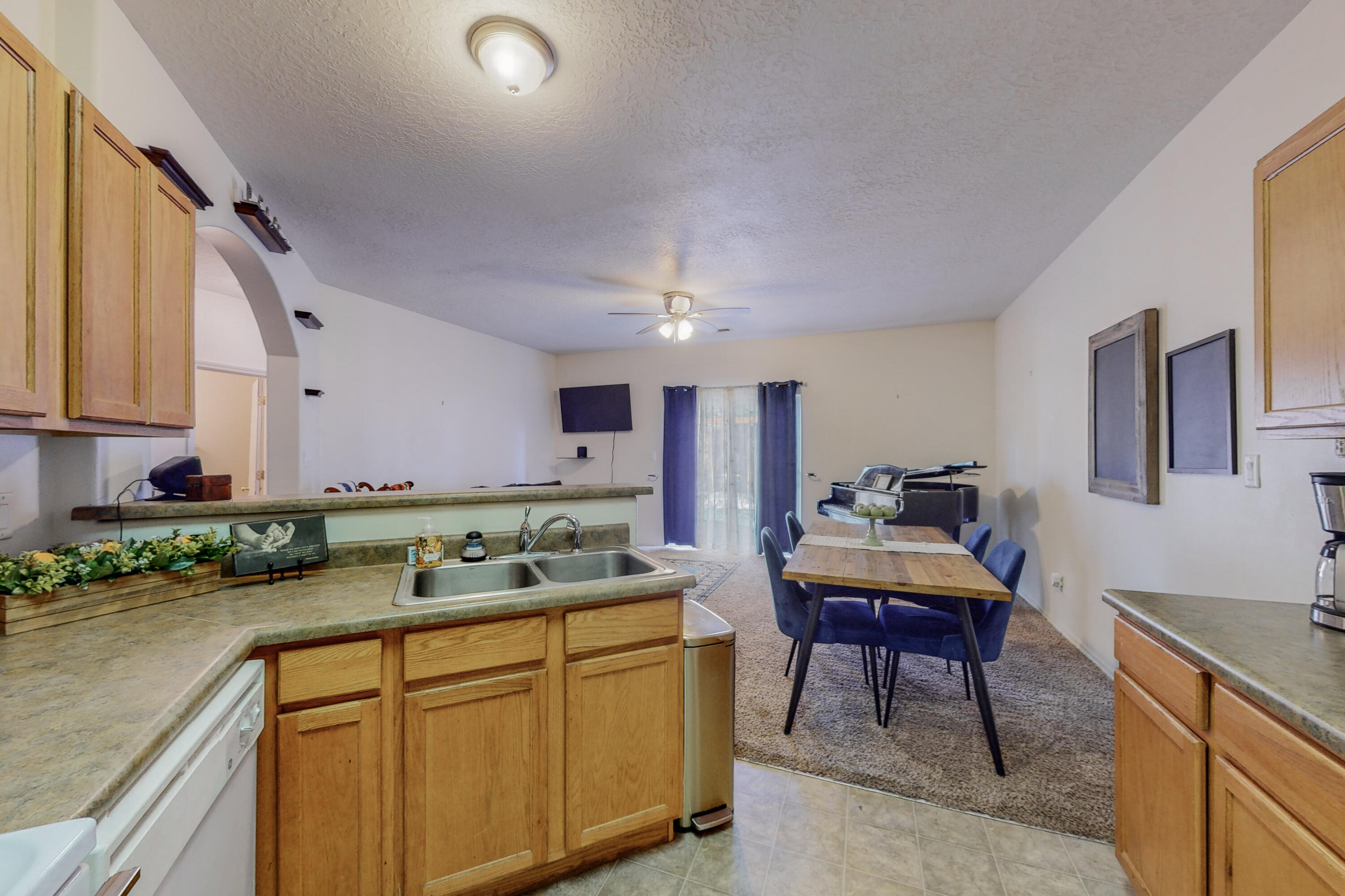 512 Kally Court NE, Albuquerque, NM 87123