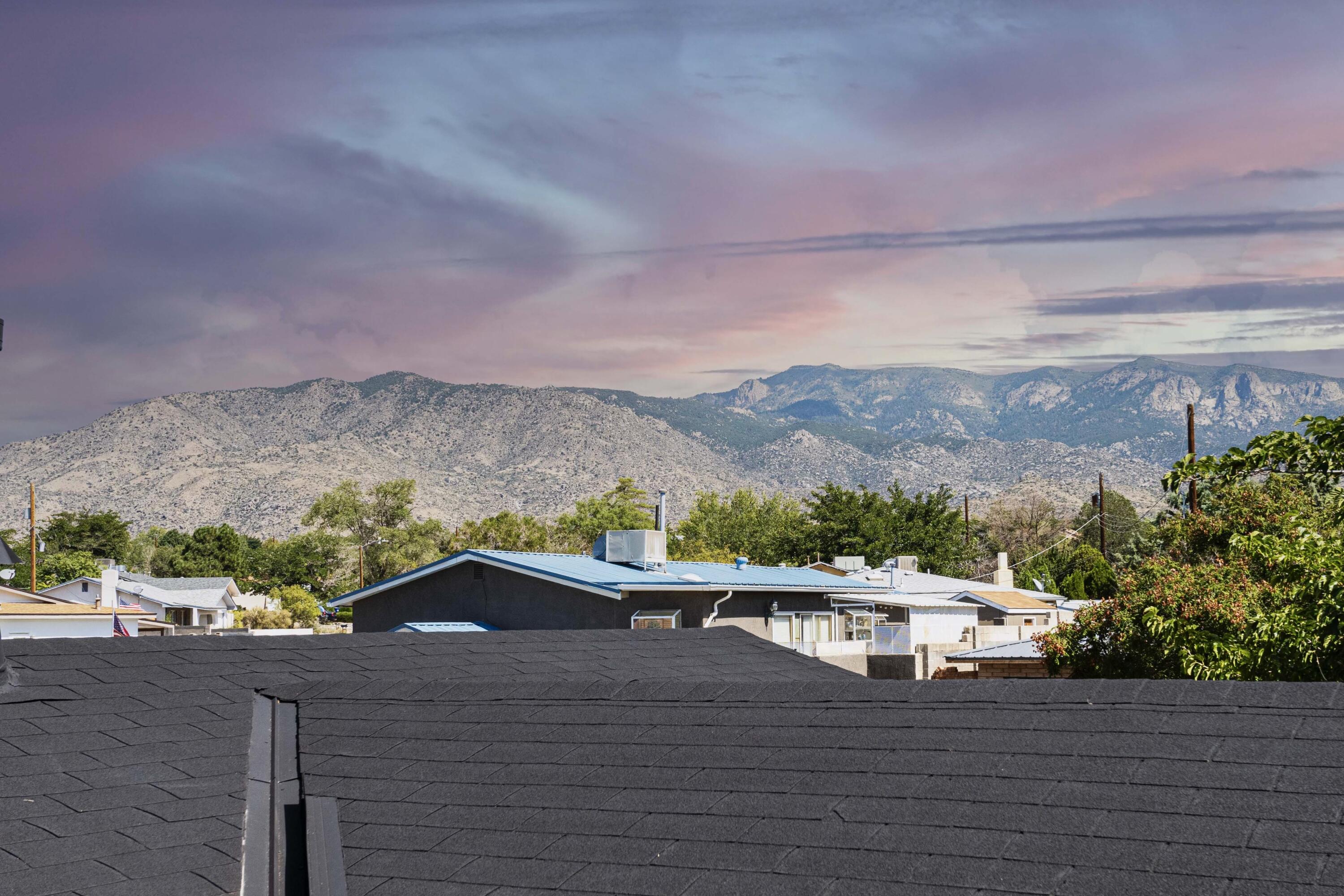 901 La Charles Drive NE, Albuquerque, NM 87112
