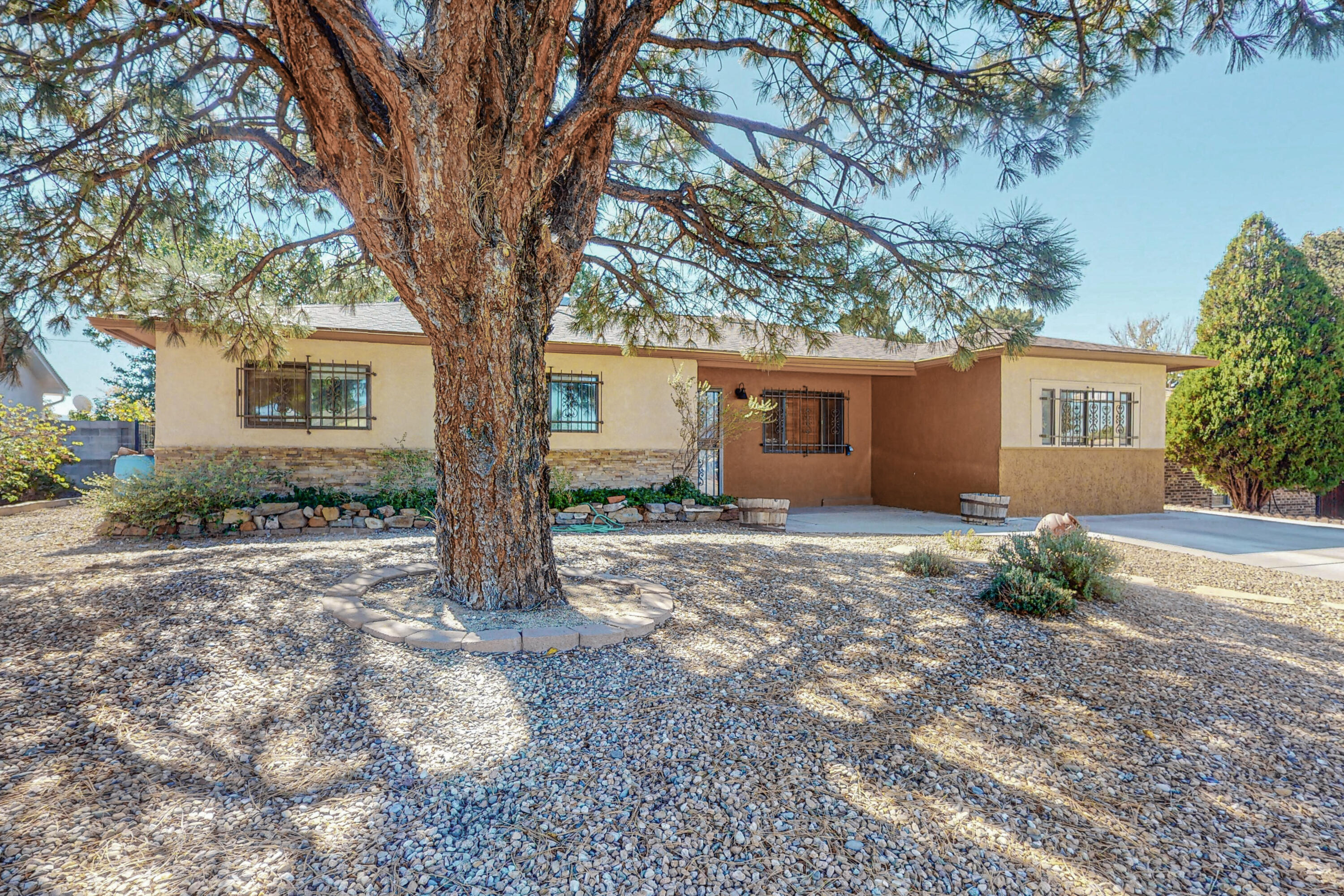 4148 Alcazar Street NE, Albuquerque, NM 87109