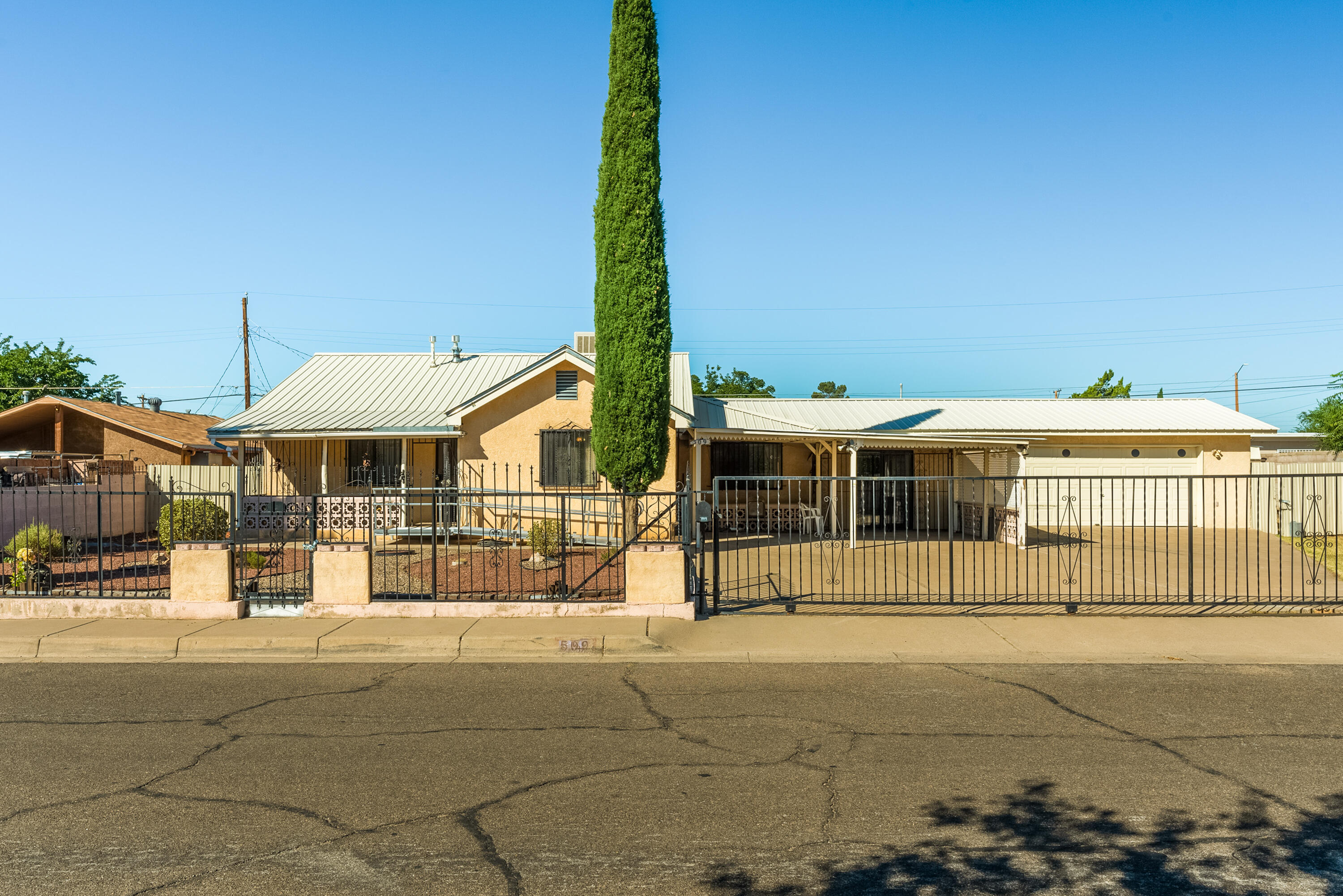 509 59Th Street NW, Albuquerque, NM 87105